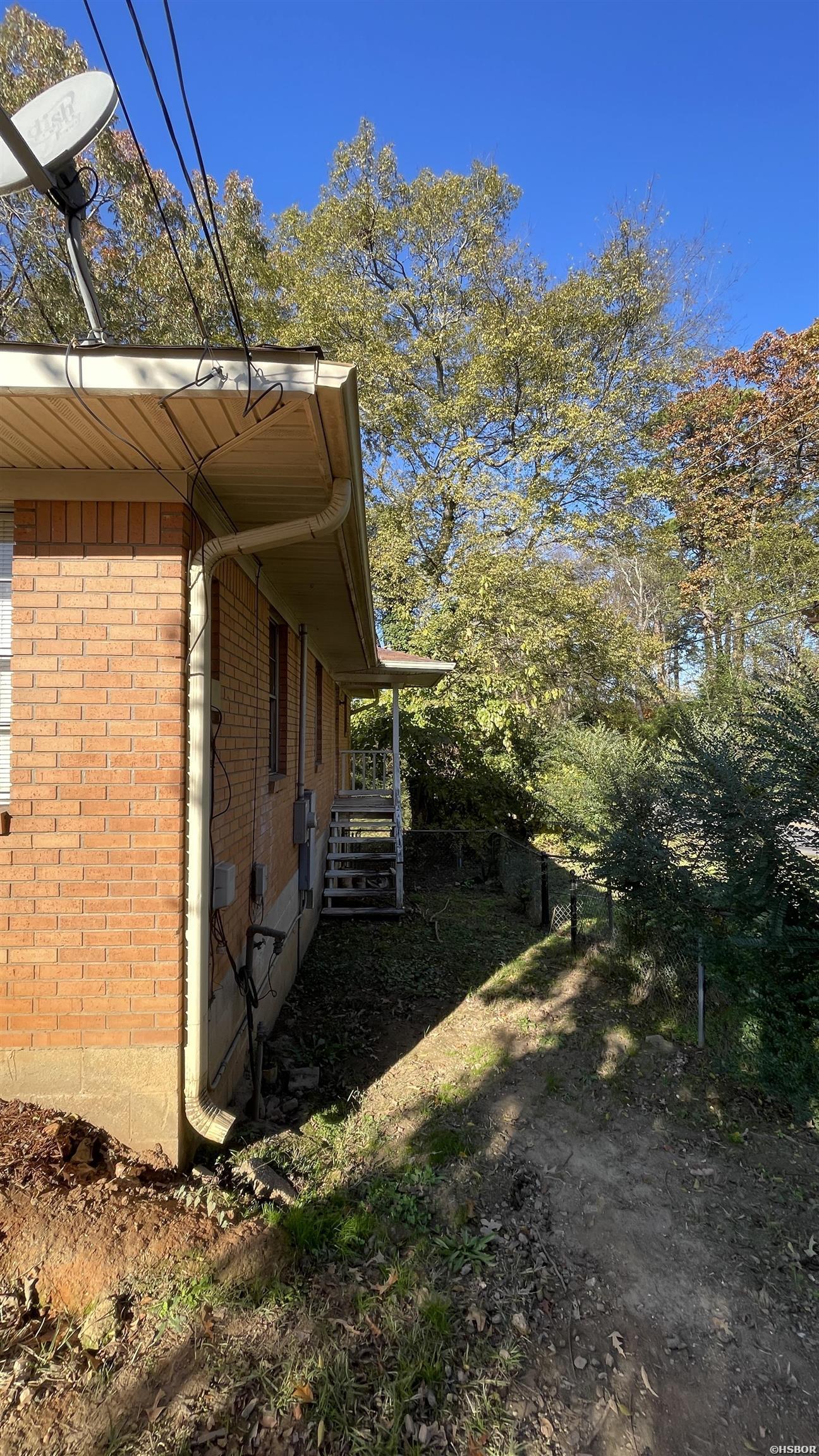 400 Woodlawn Avenue Property Photo 5