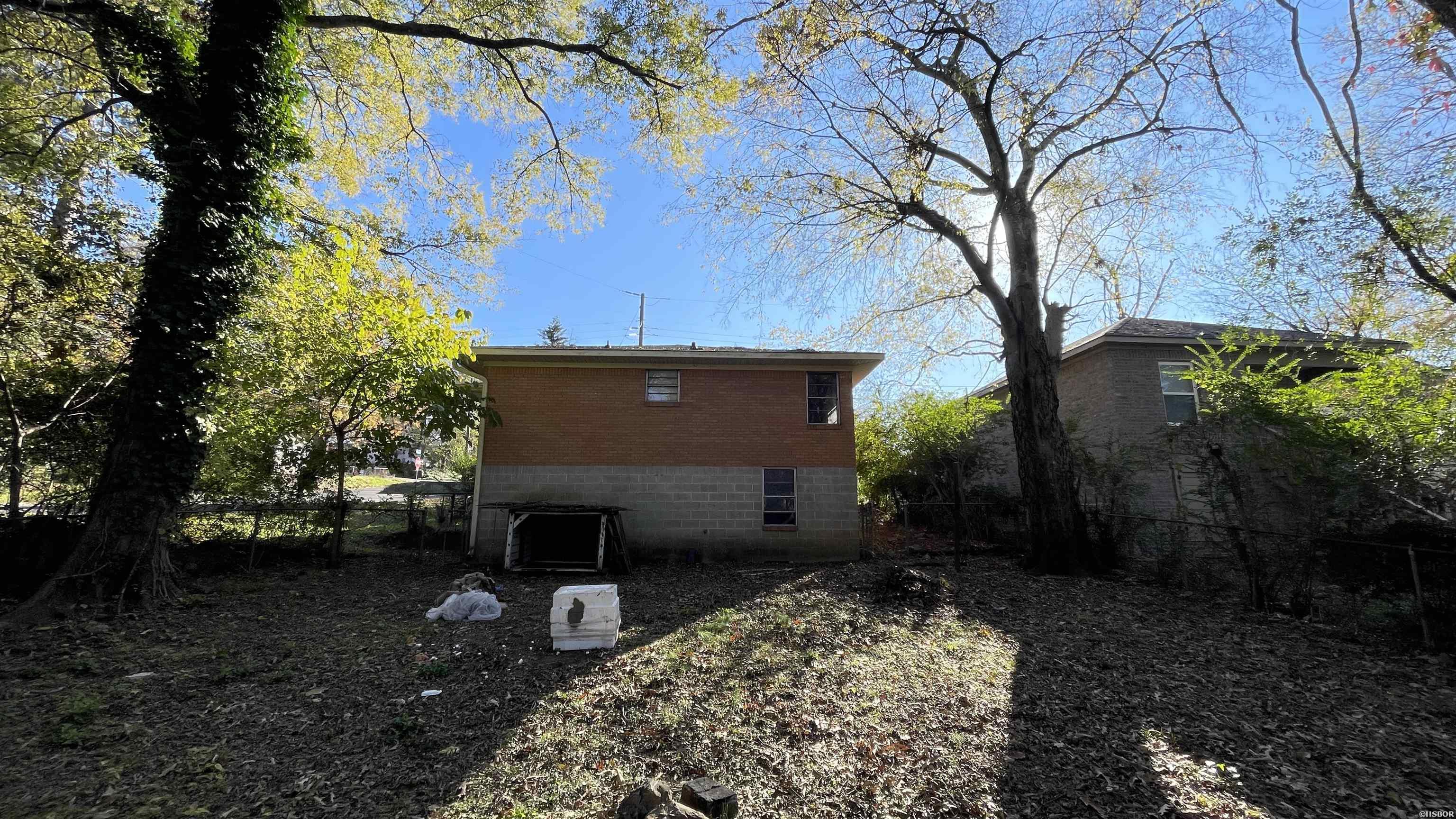 400 Woodlawn Avenue Property Photo 9