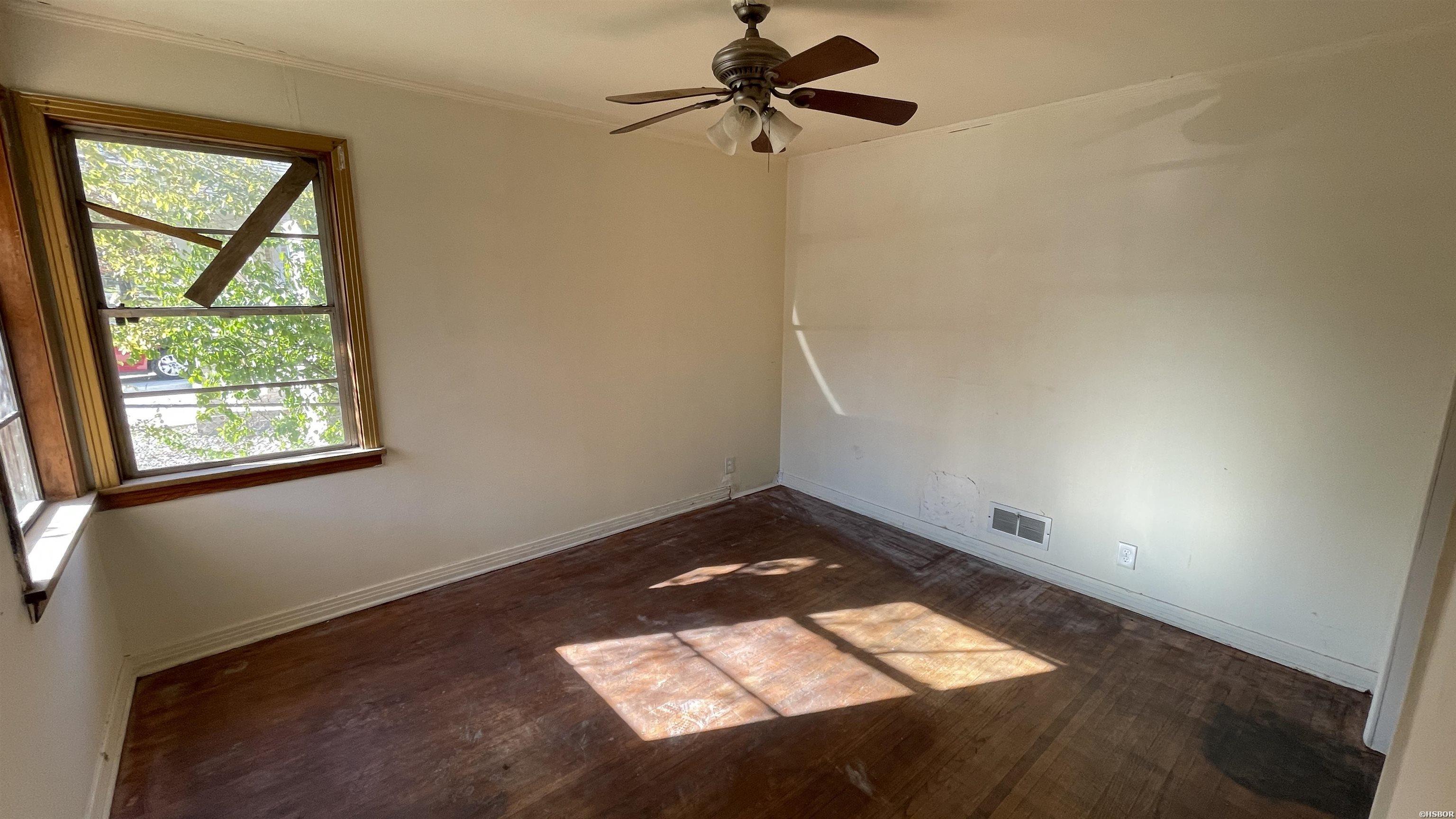 400 Woodlawn Avenue Property Photo 15