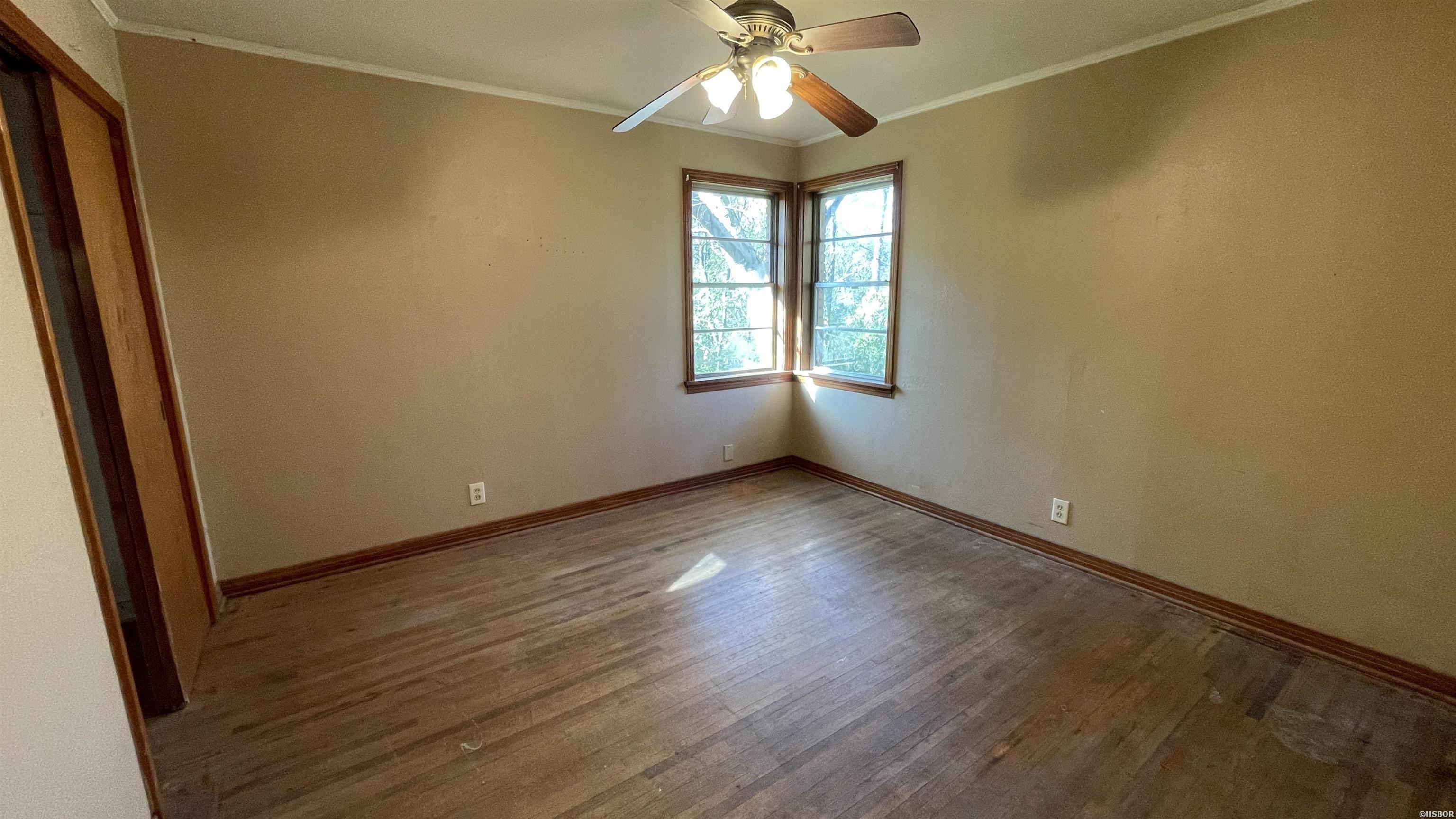 400 Woodlawn Avenue Property Photo 23
