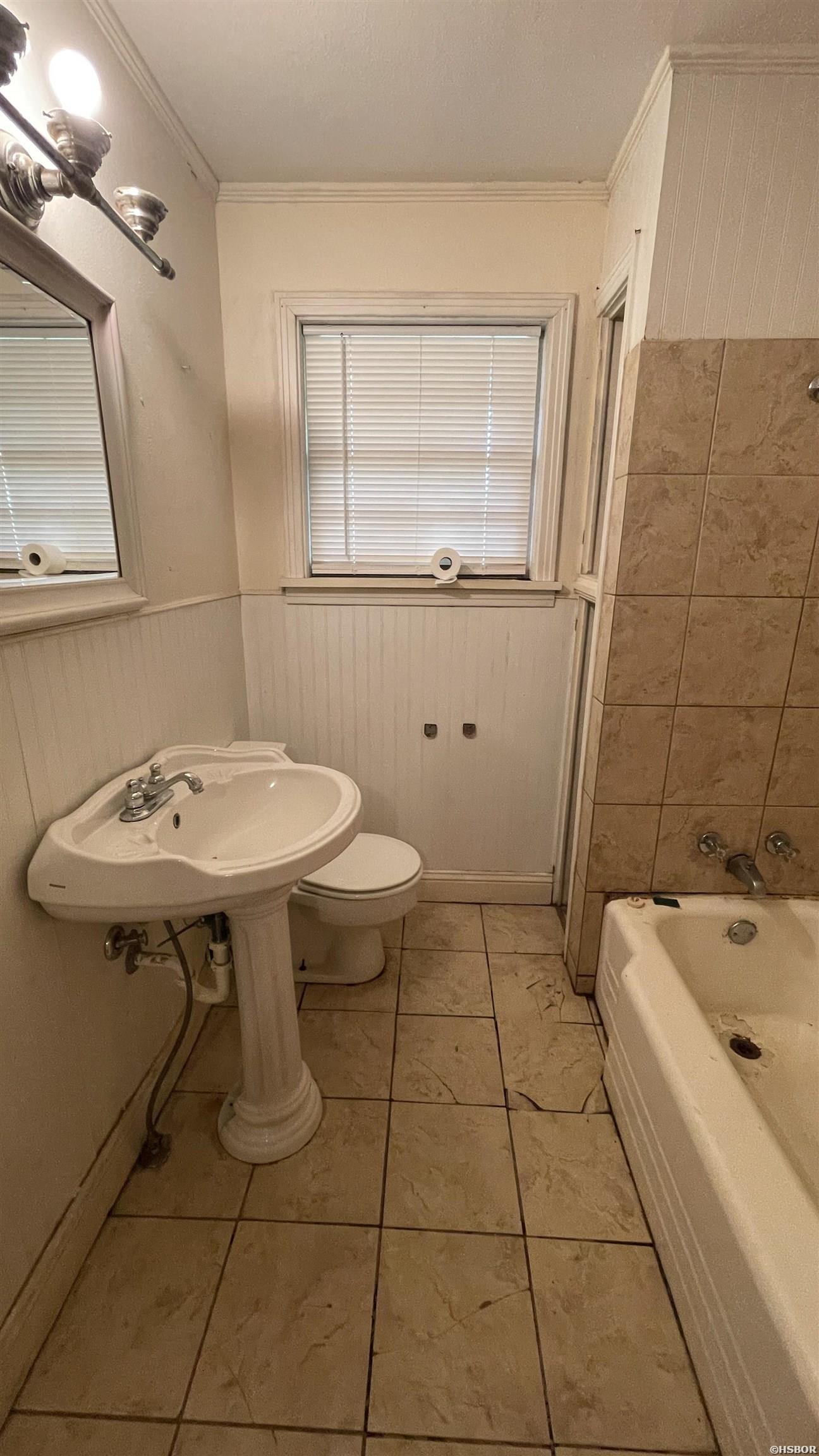 400 Woodlawn Avenue Property Photo 27