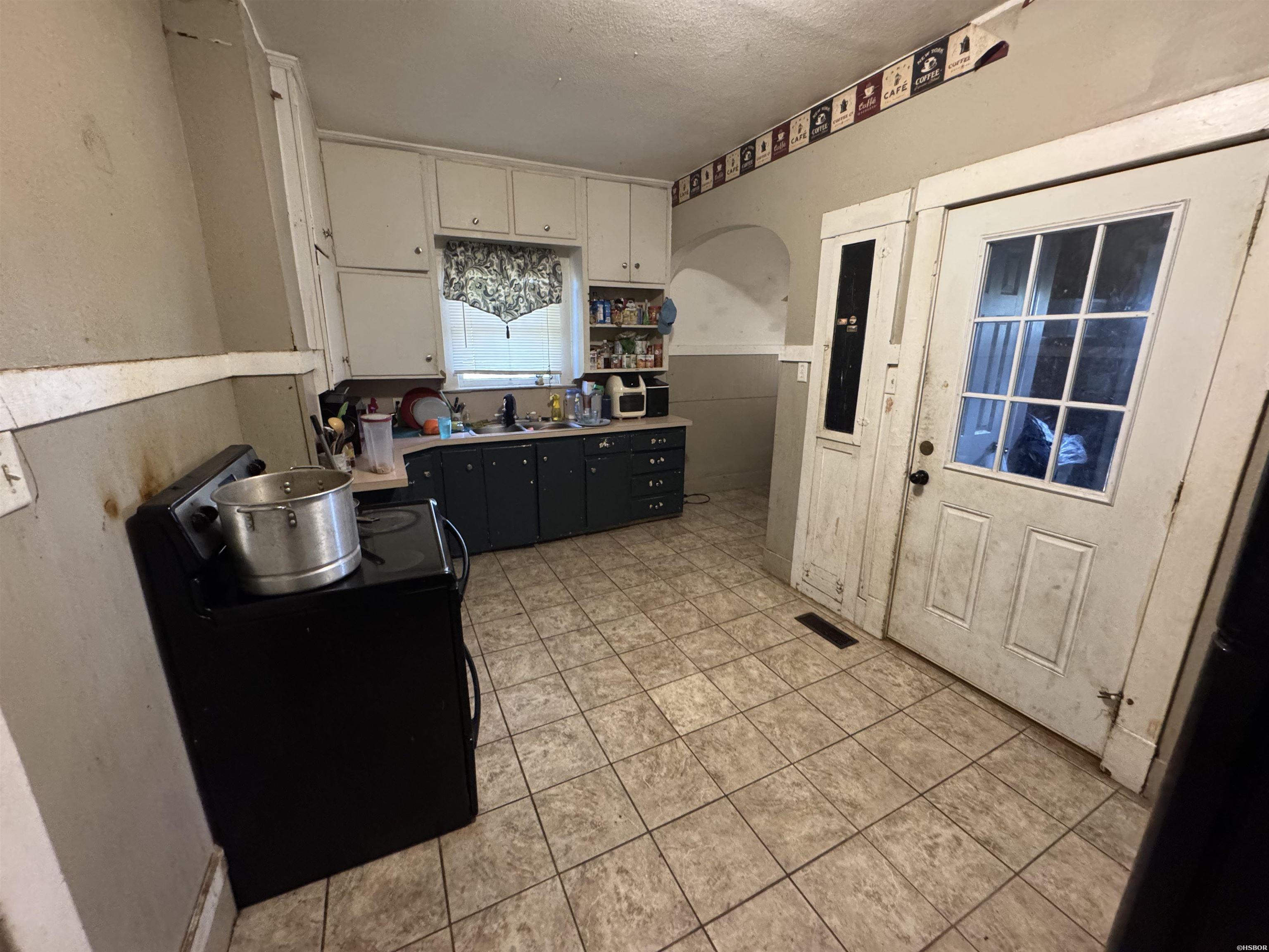 603 Rector Street Property Photo 9