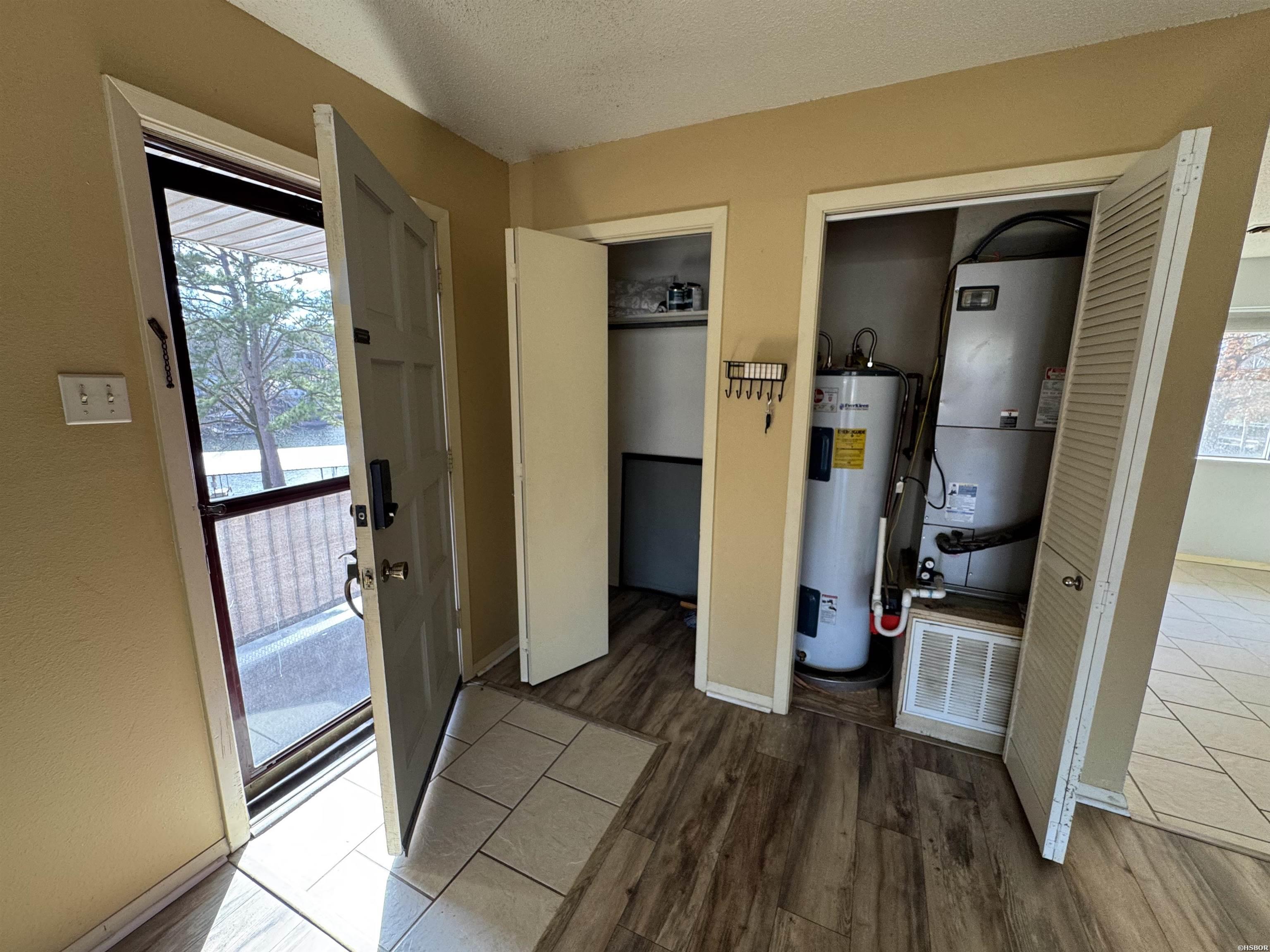 1127 Twin Points Road Property Photo 6