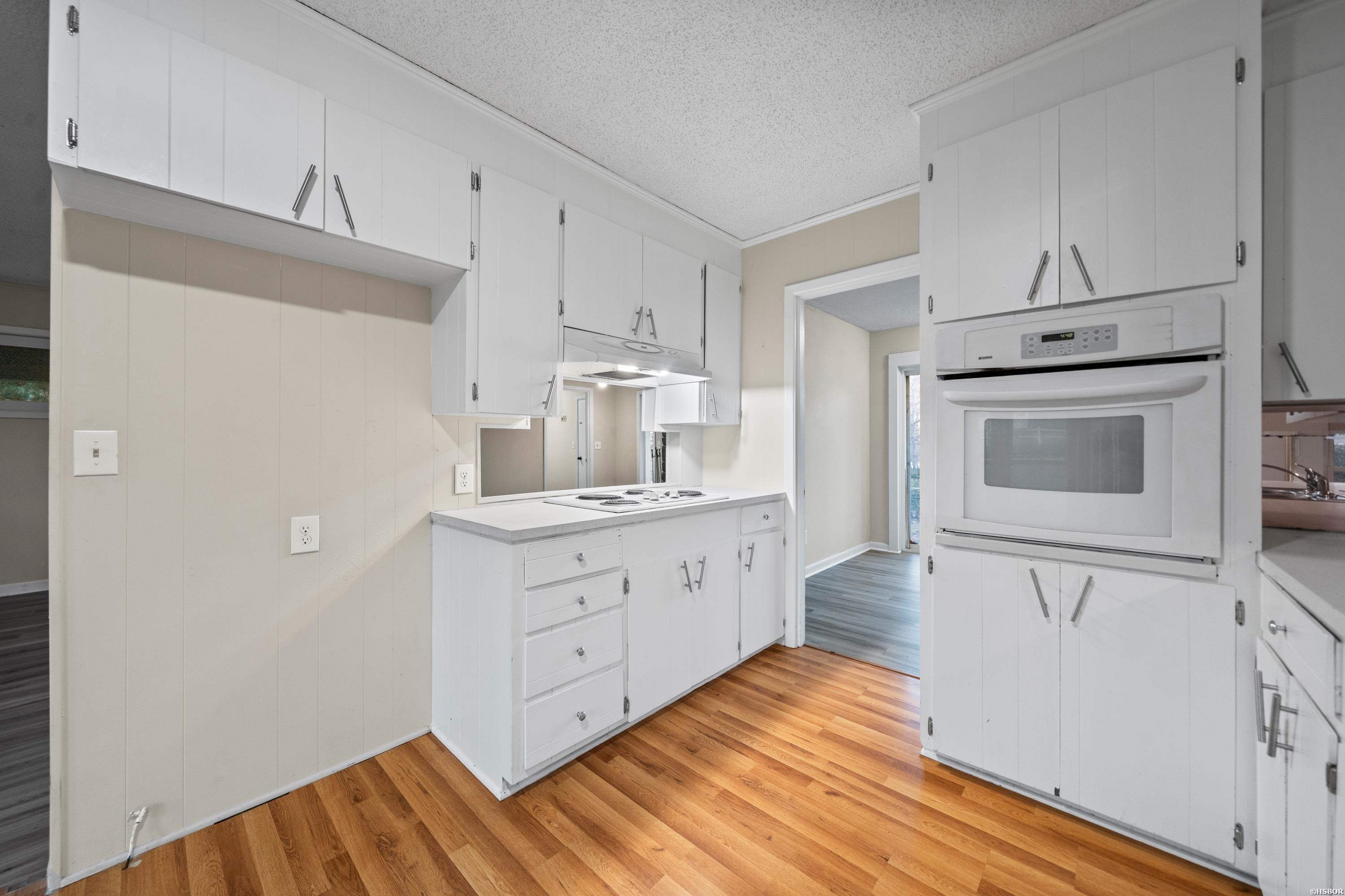 105 Thistledown Trail Property Photo 16