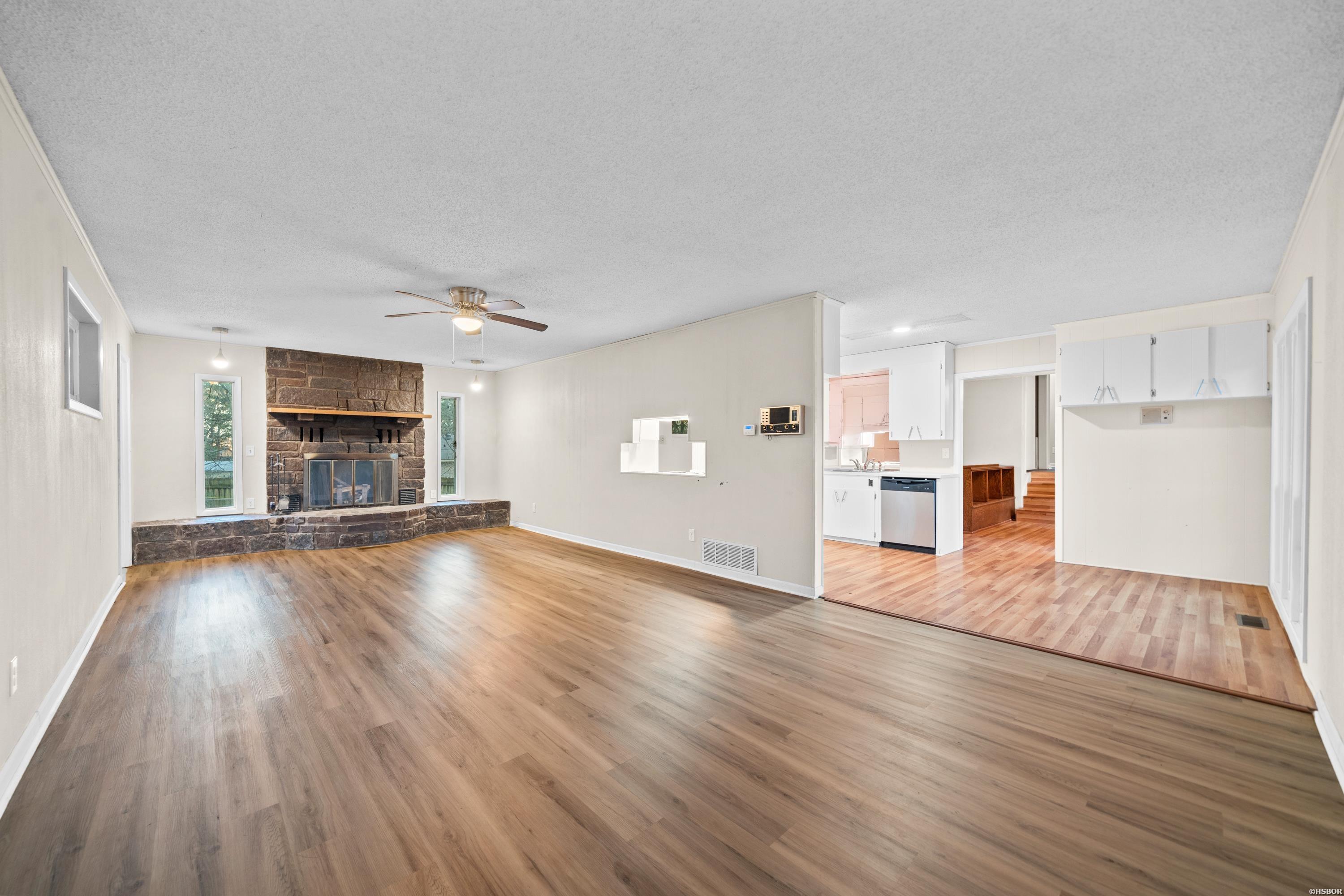 105 Thistledown Trail Property Photo 19