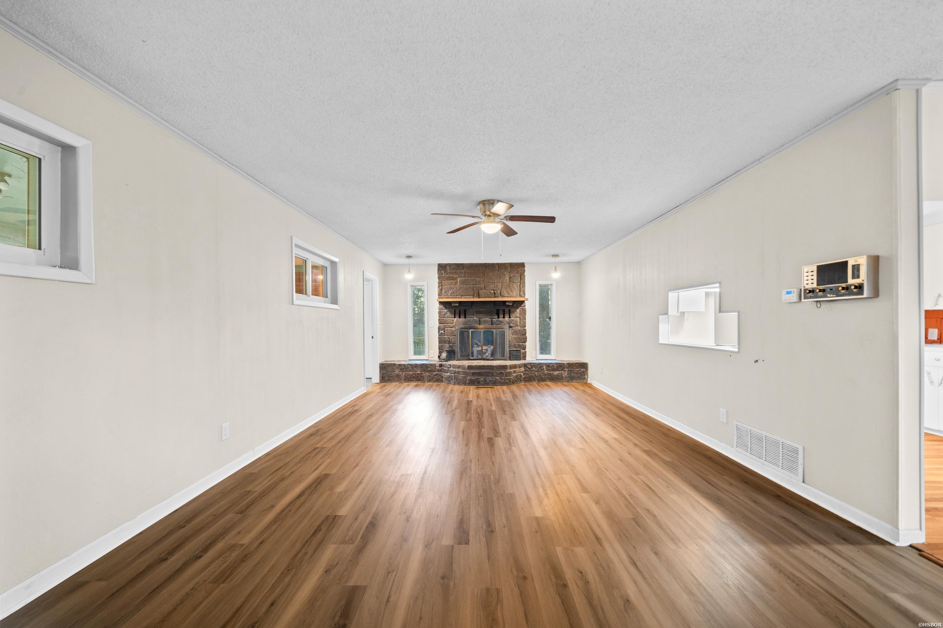 105 Thistledown Trail Property Photo 20