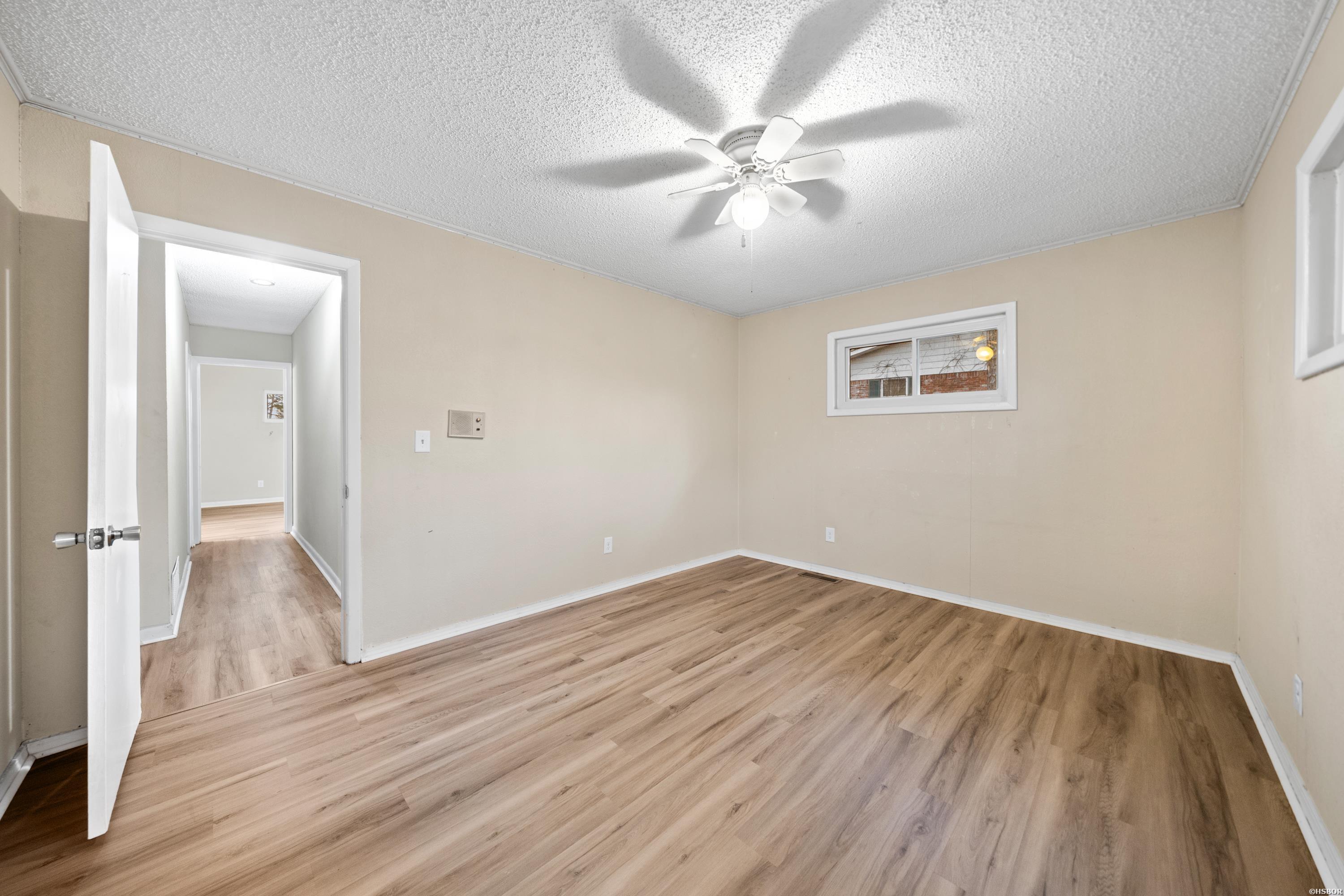 105 Thistledown Trail Property Photo 26