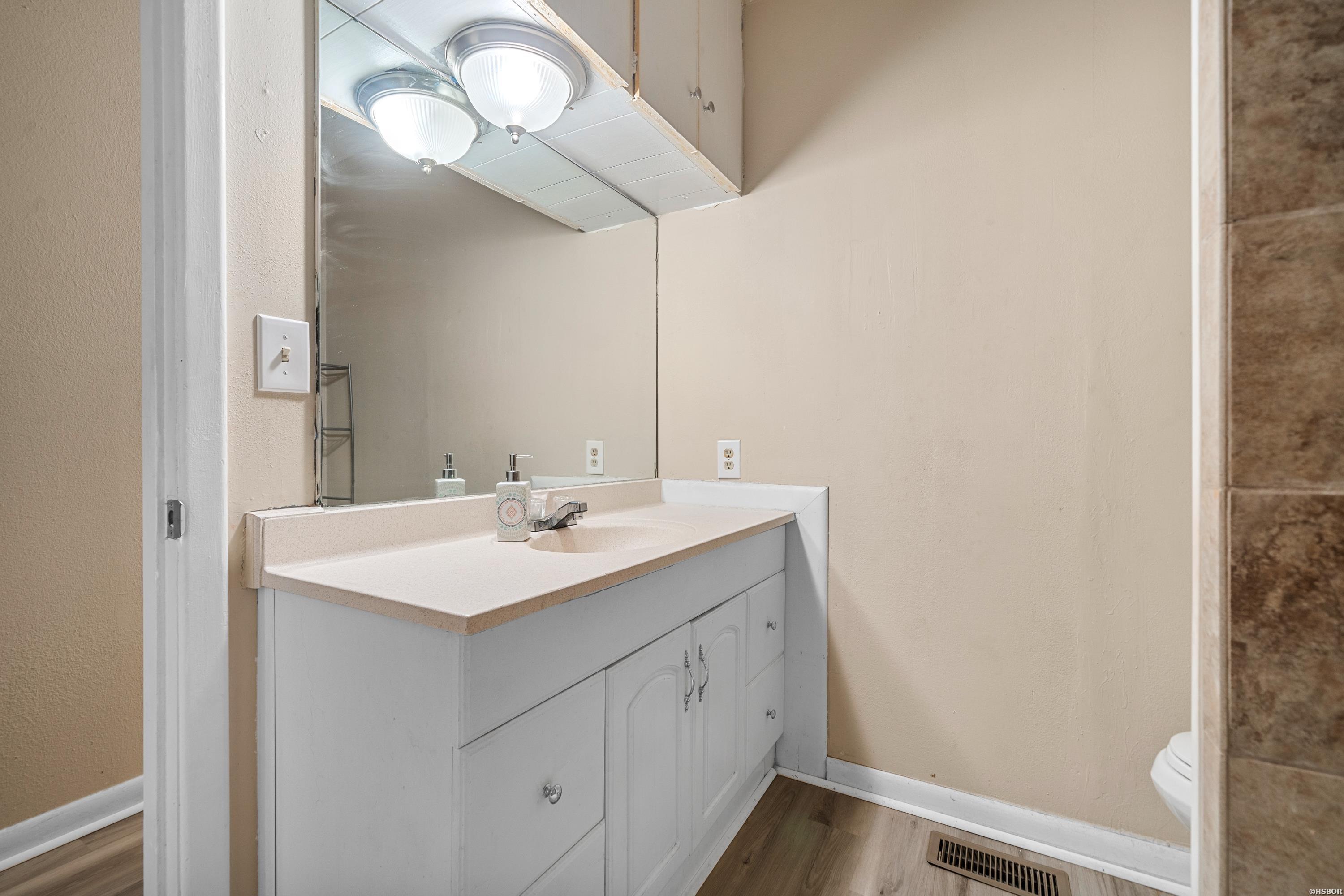 105 Thistledown Trail Property Photo 30