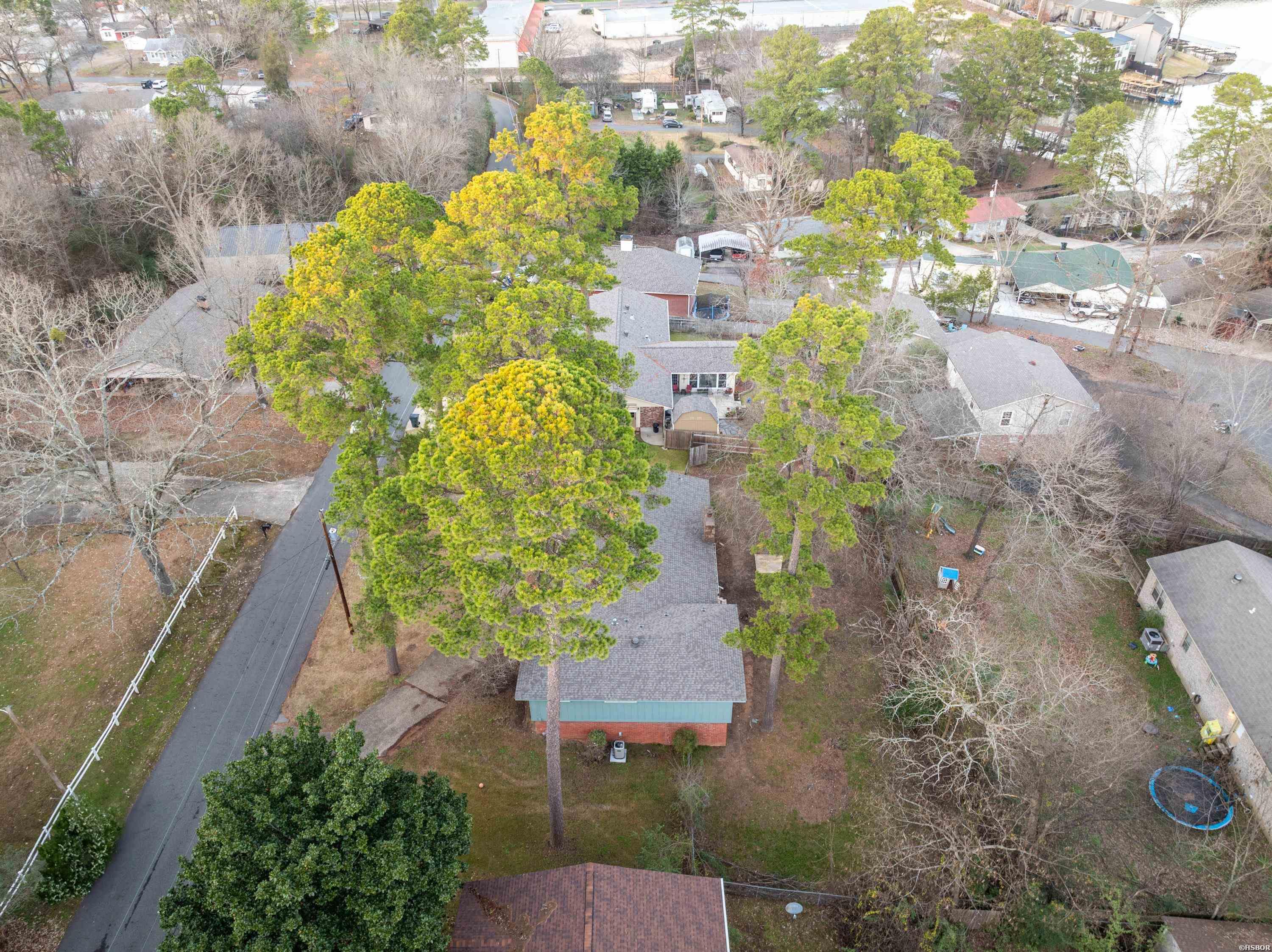 105 Thistledown Trail Property Photo 39