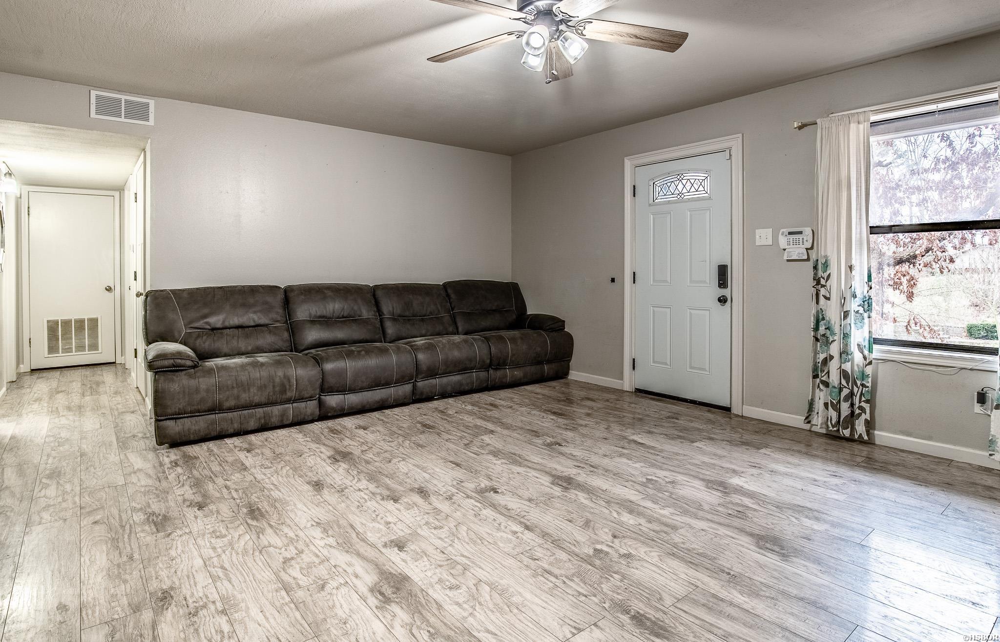 110 Dollie Circle Property Photo 3