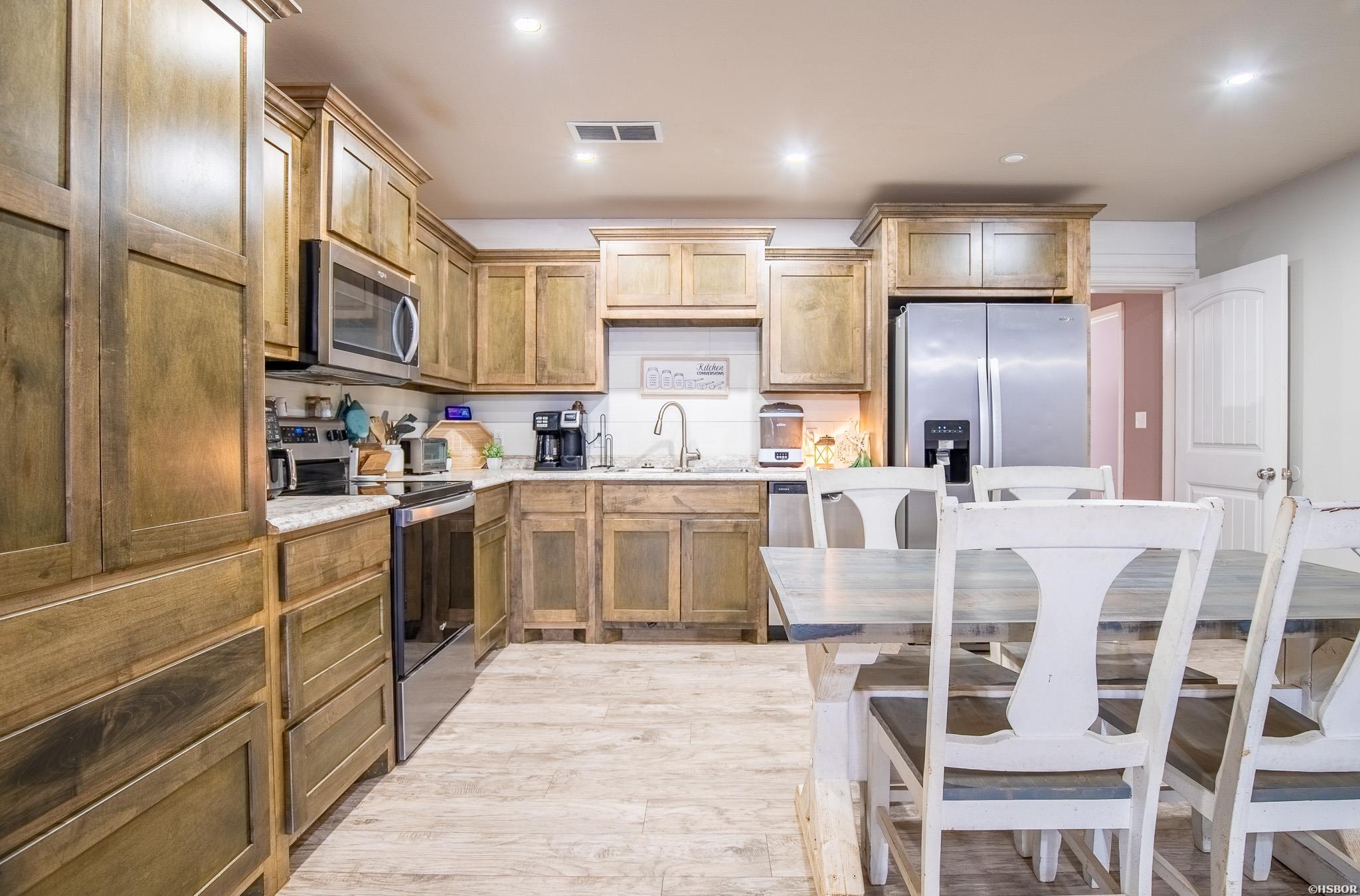 110 Dollie Circle Property Photo 4
