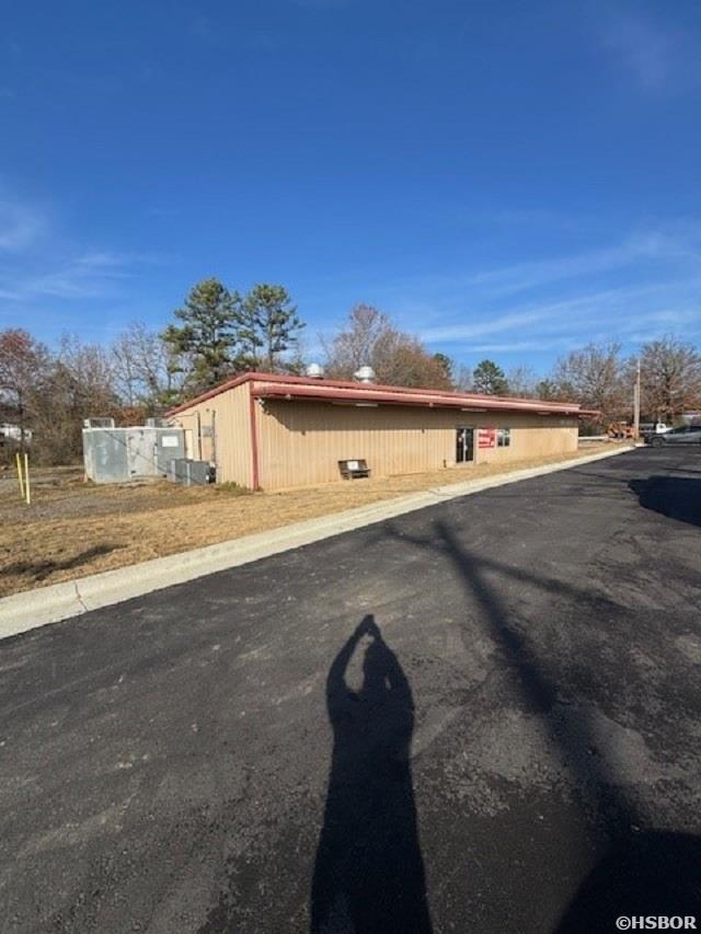 558 Hwy 365 Property Photo 1
