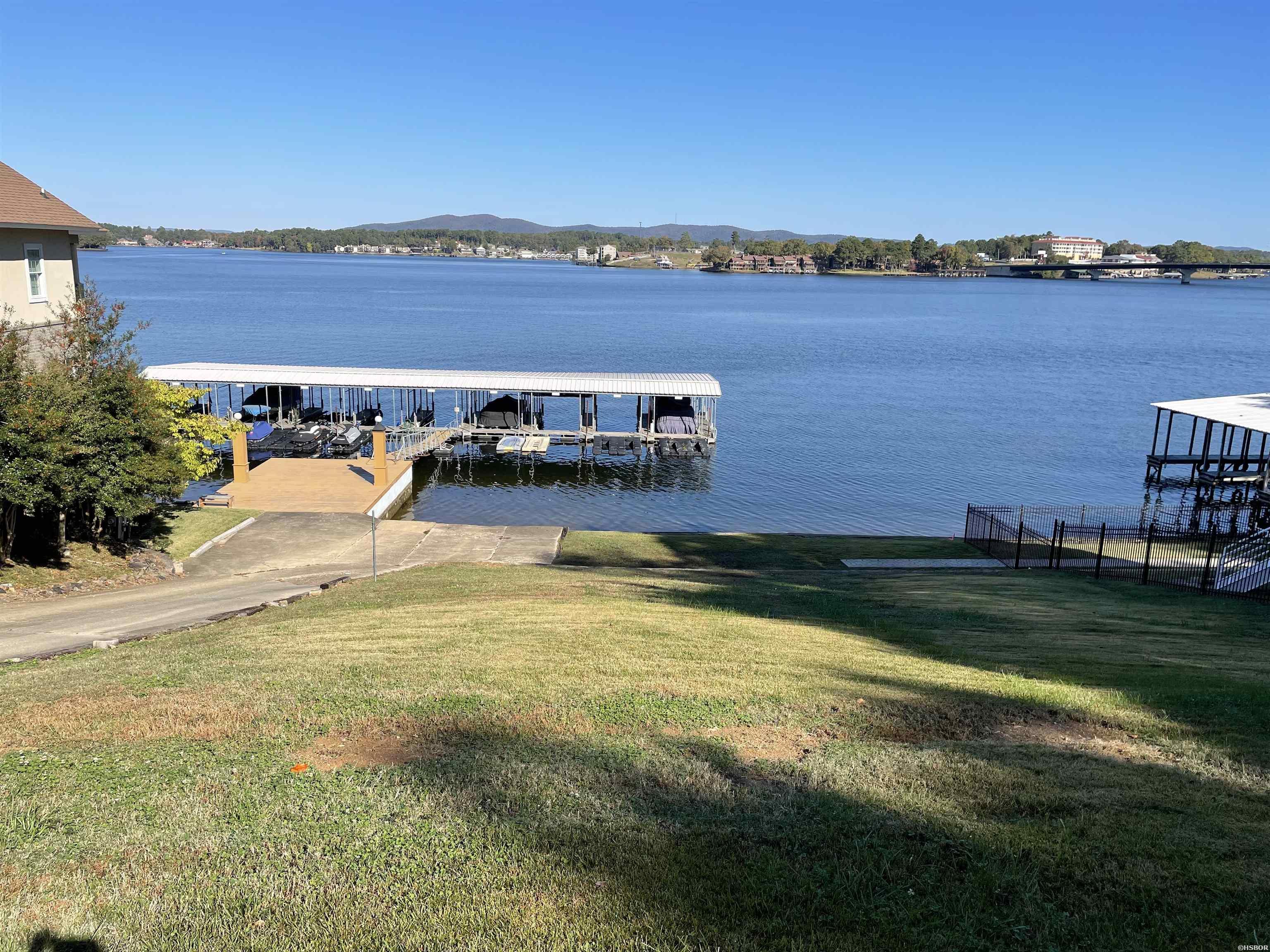 130 Hamilton View Cove Property Photo 1