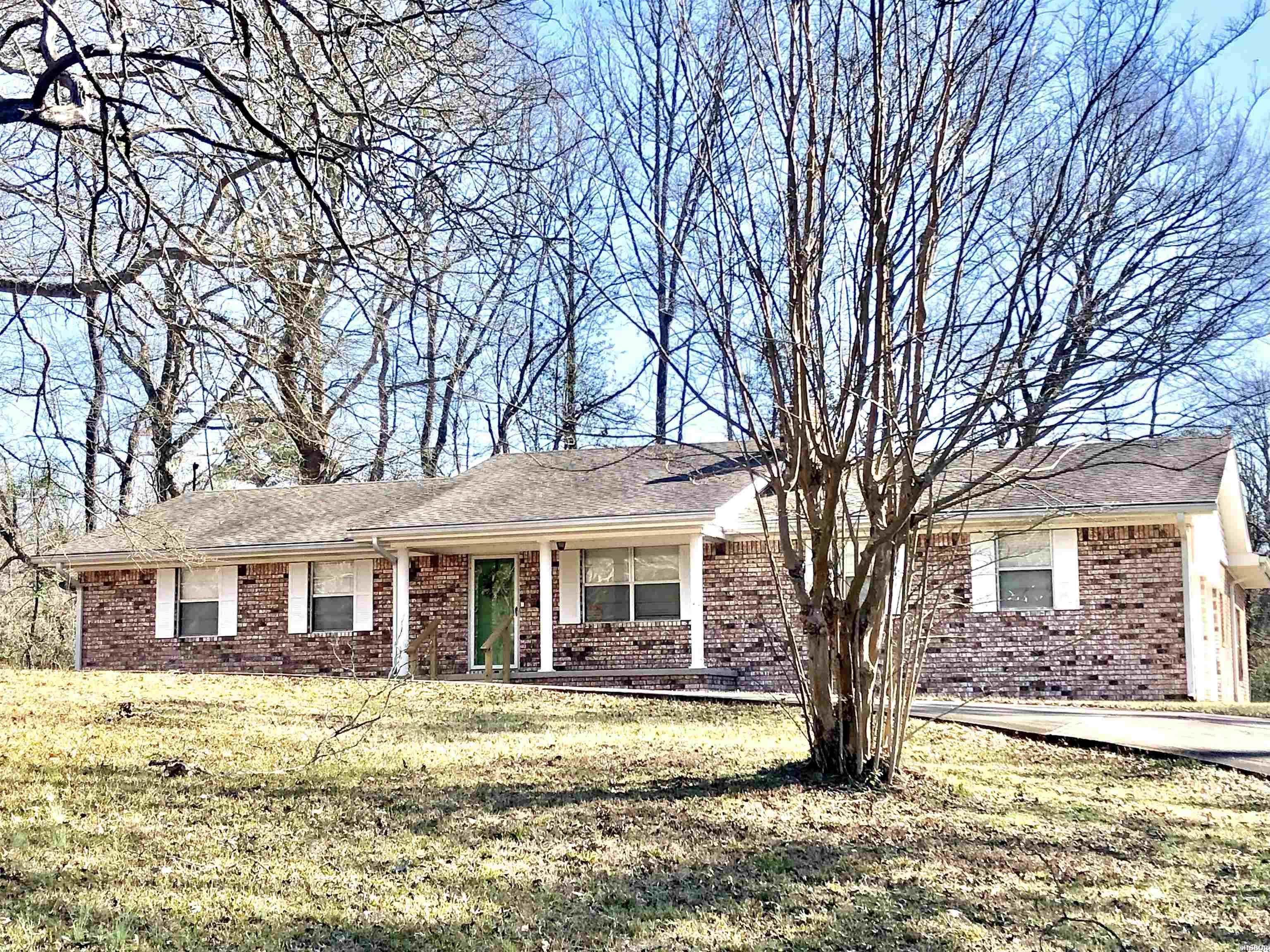 318 CENTRAL Road Property Image