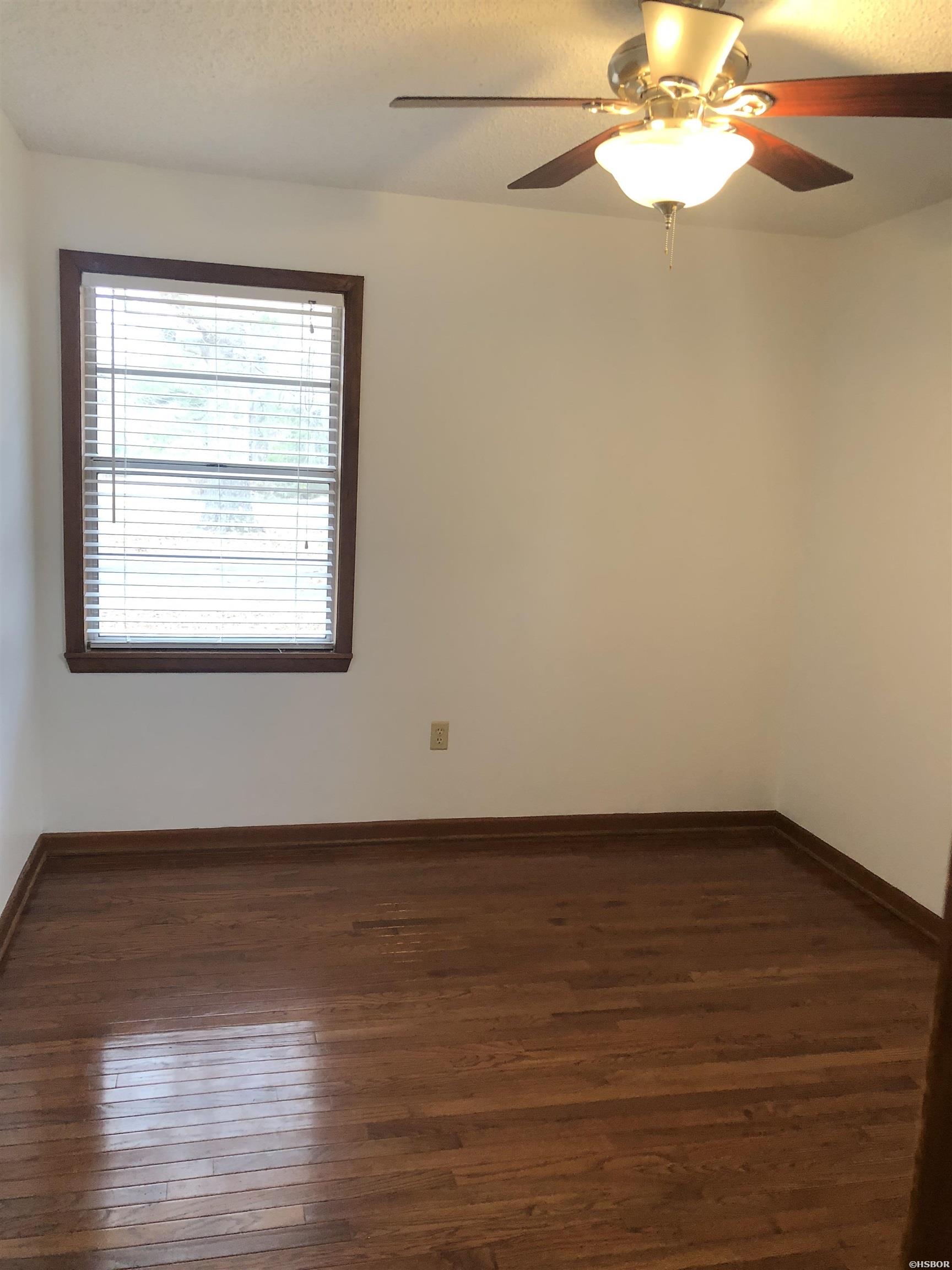 318 Central Road Property Photo 21