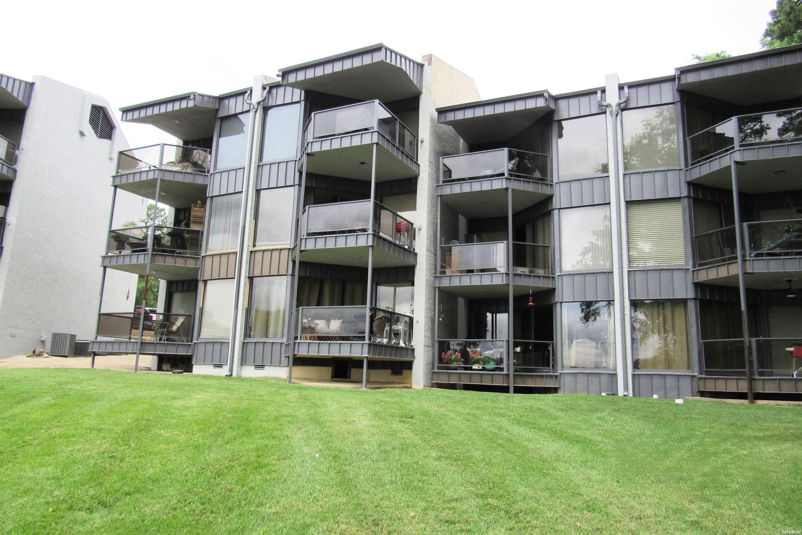 270 Lake Hamilton Drive Property Photo 4