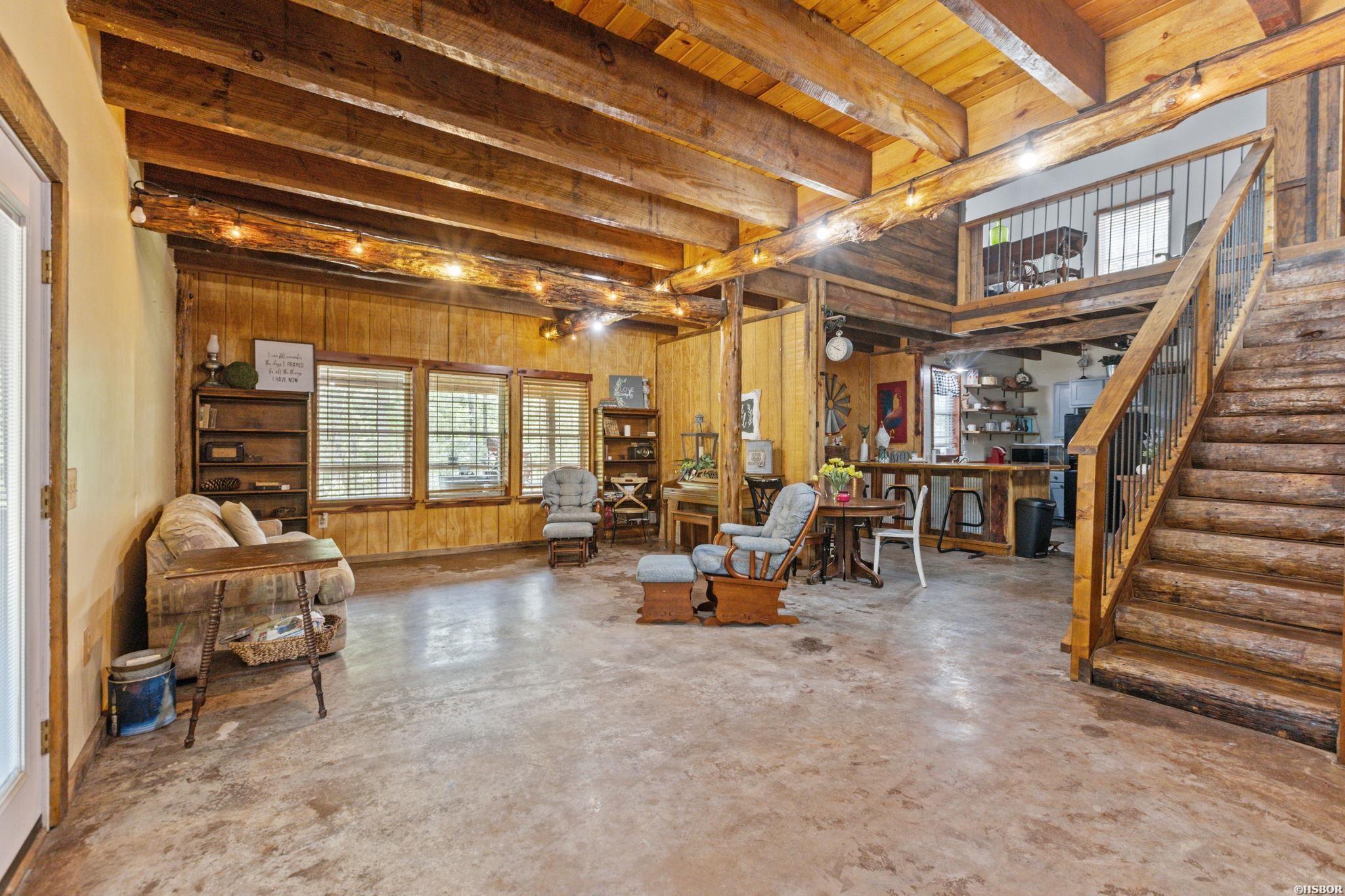 7915 Rolling Manor Drive Property Photo 4