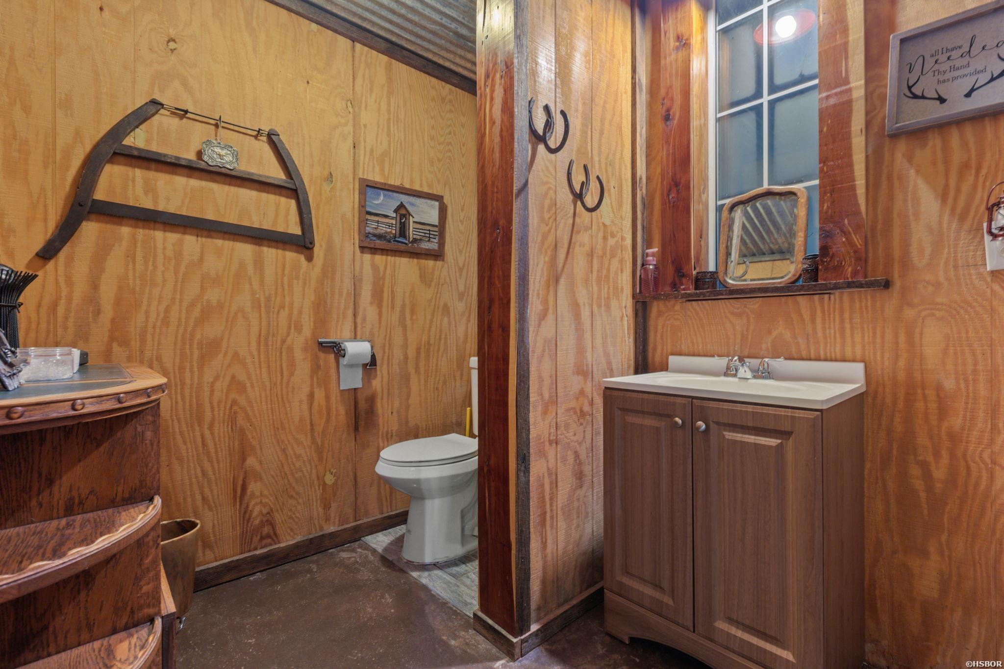 7915 Rolling Manor Drive Property Photo 11