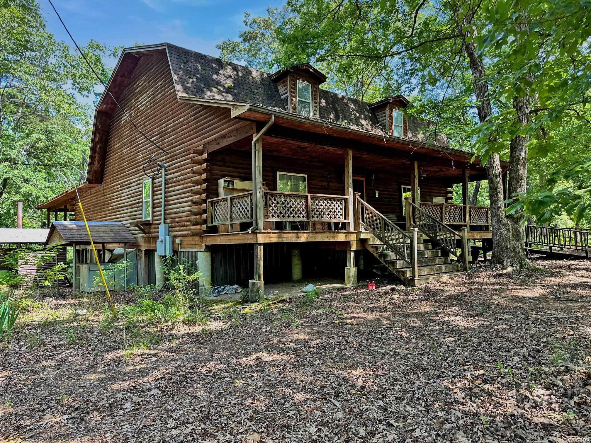 650 GOLDEN Trail Property Photo 1