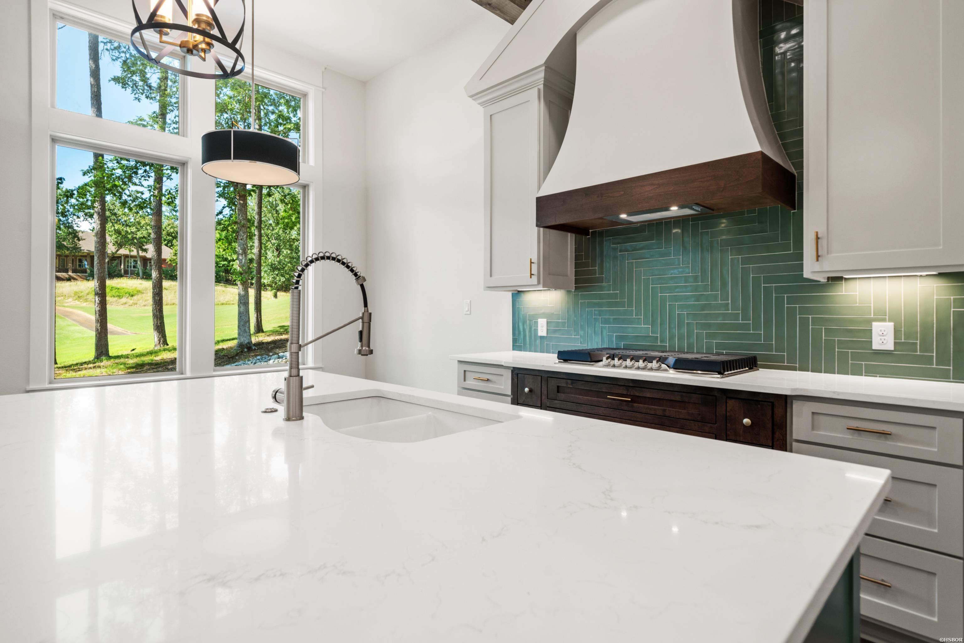 43 Loyola Drive Property Photo 15