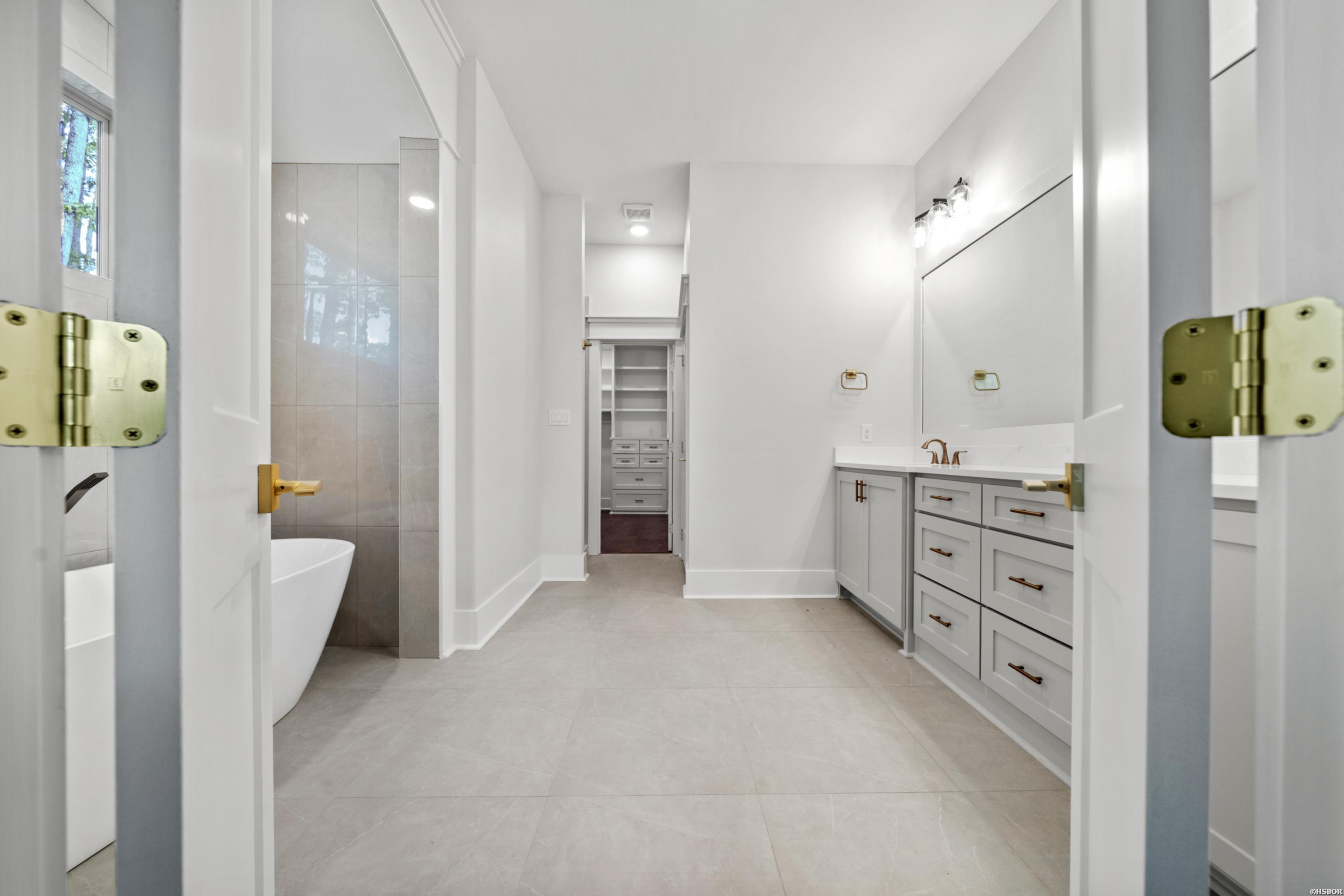 43 Loyola Drive Property Photo 29