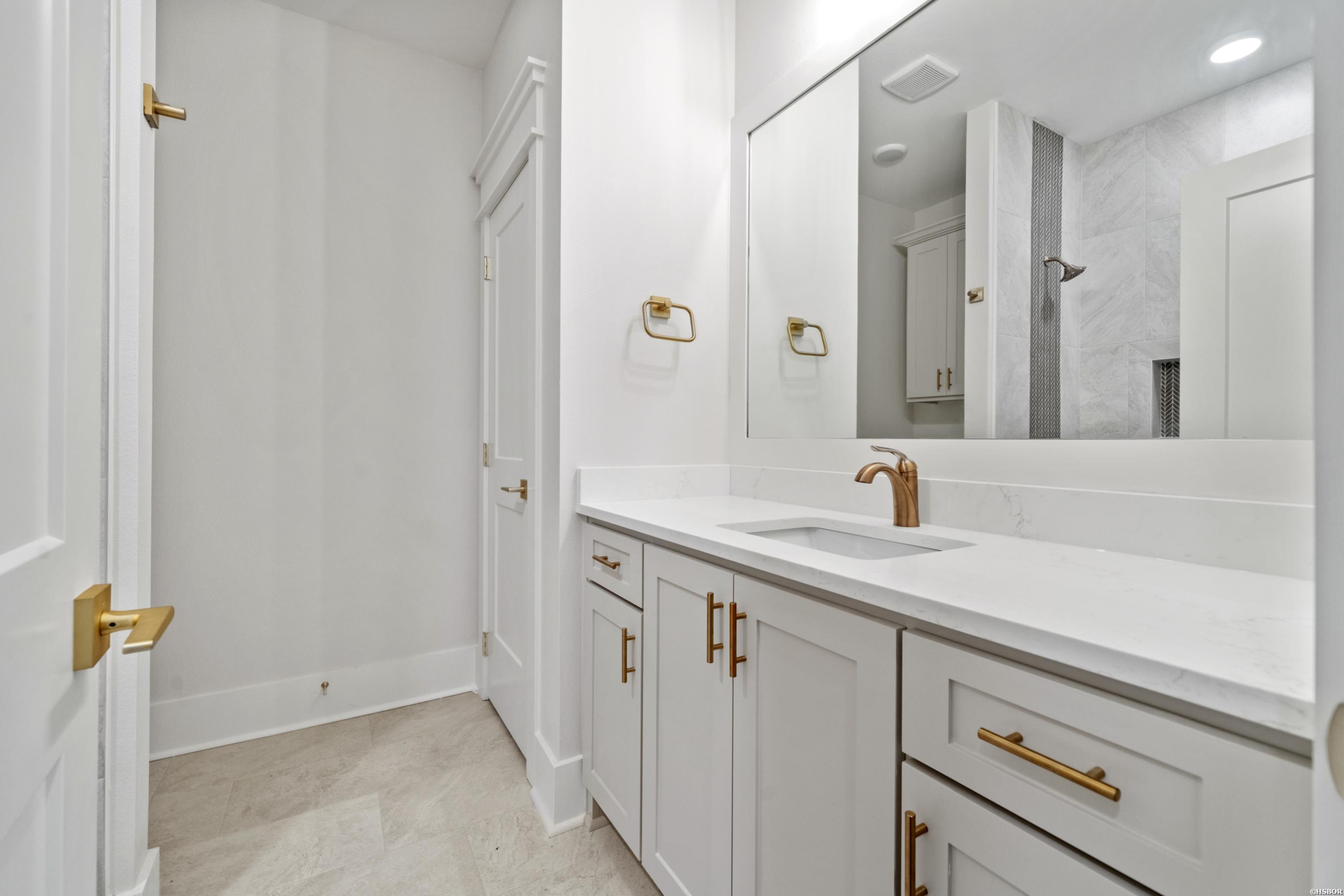 43 Loyola Drive Property Photo 40