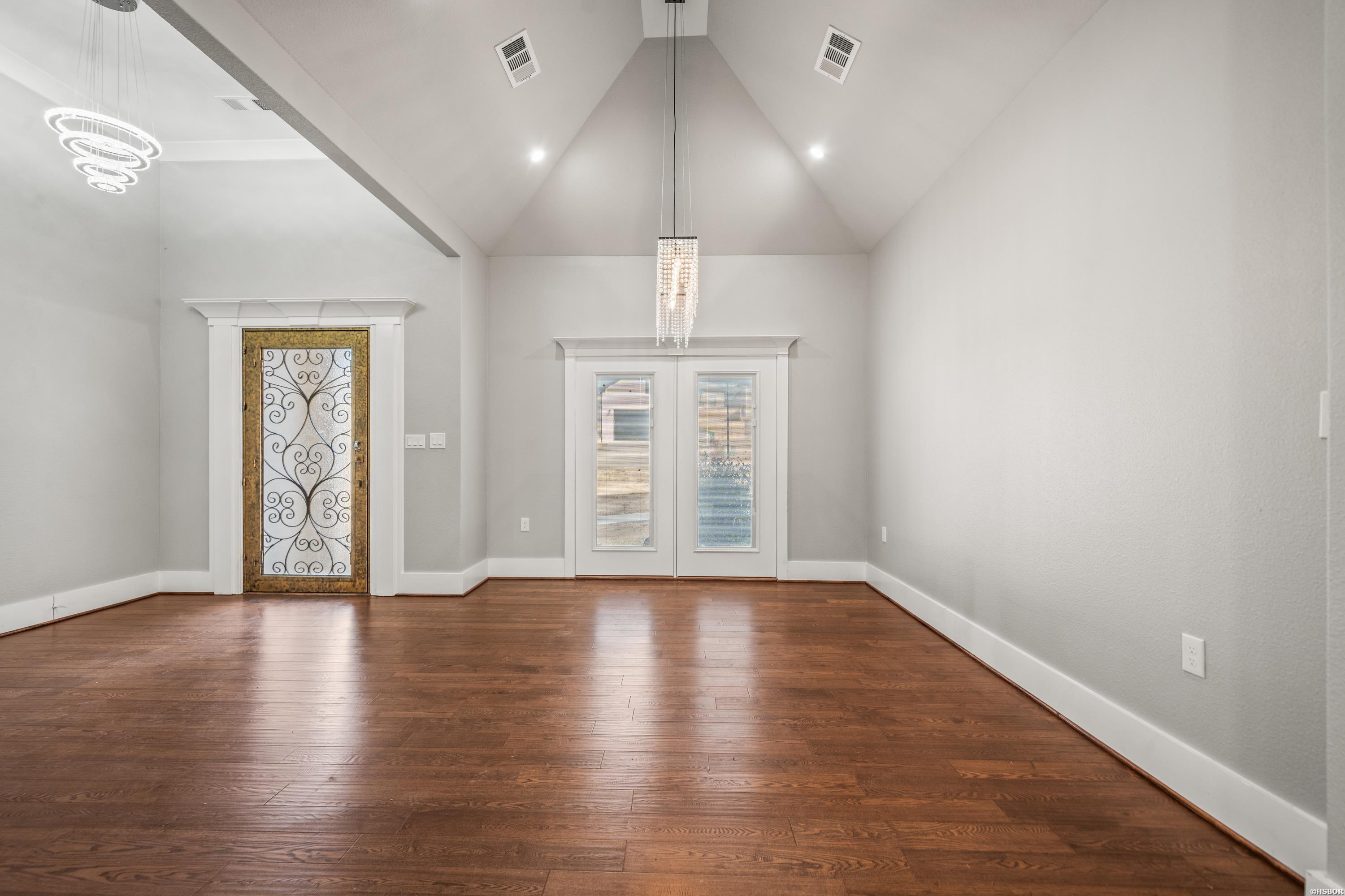 8001 Kanis Pines Drive Property Photo 16