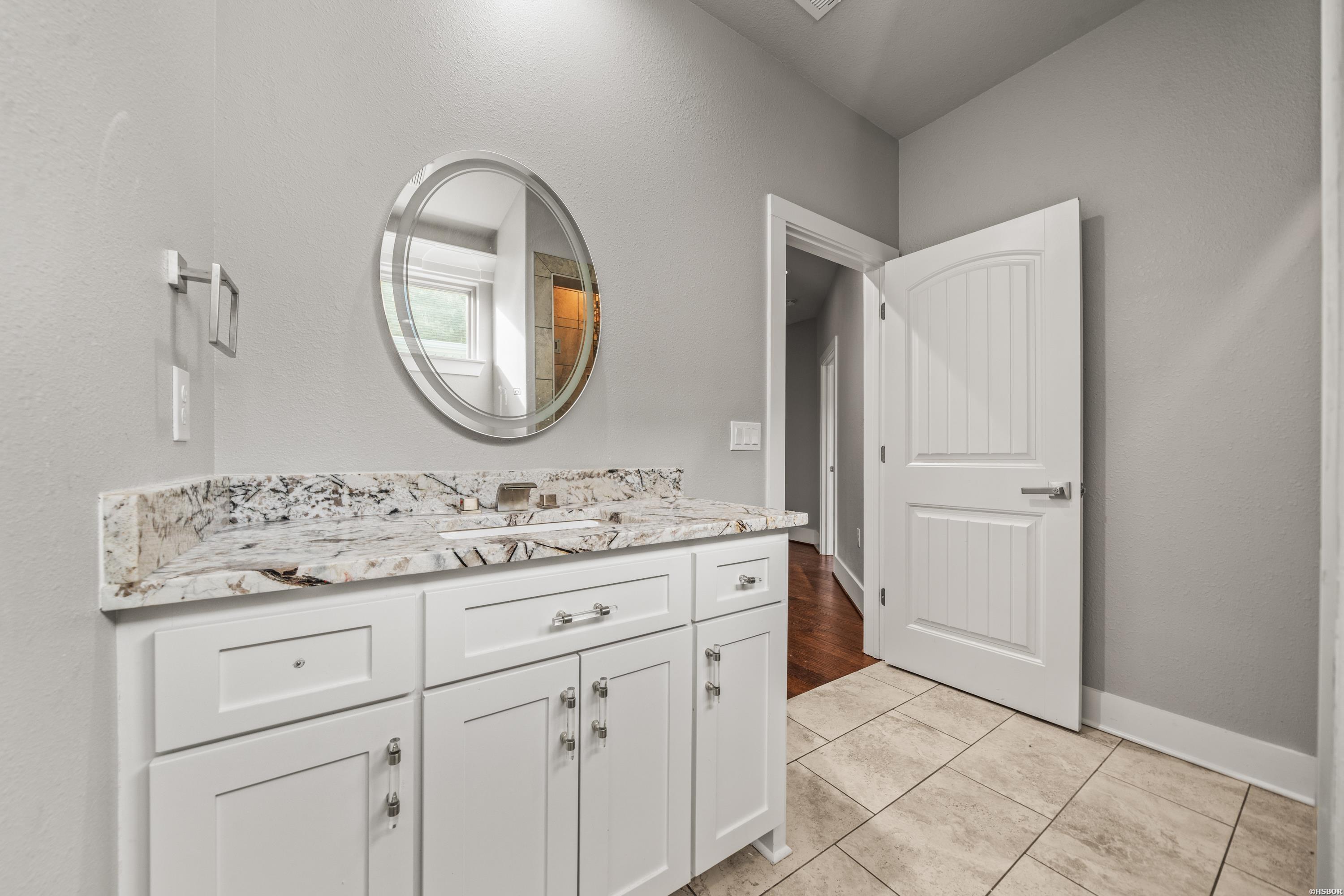 8001 Kanis Pines Drive Property Photo 24