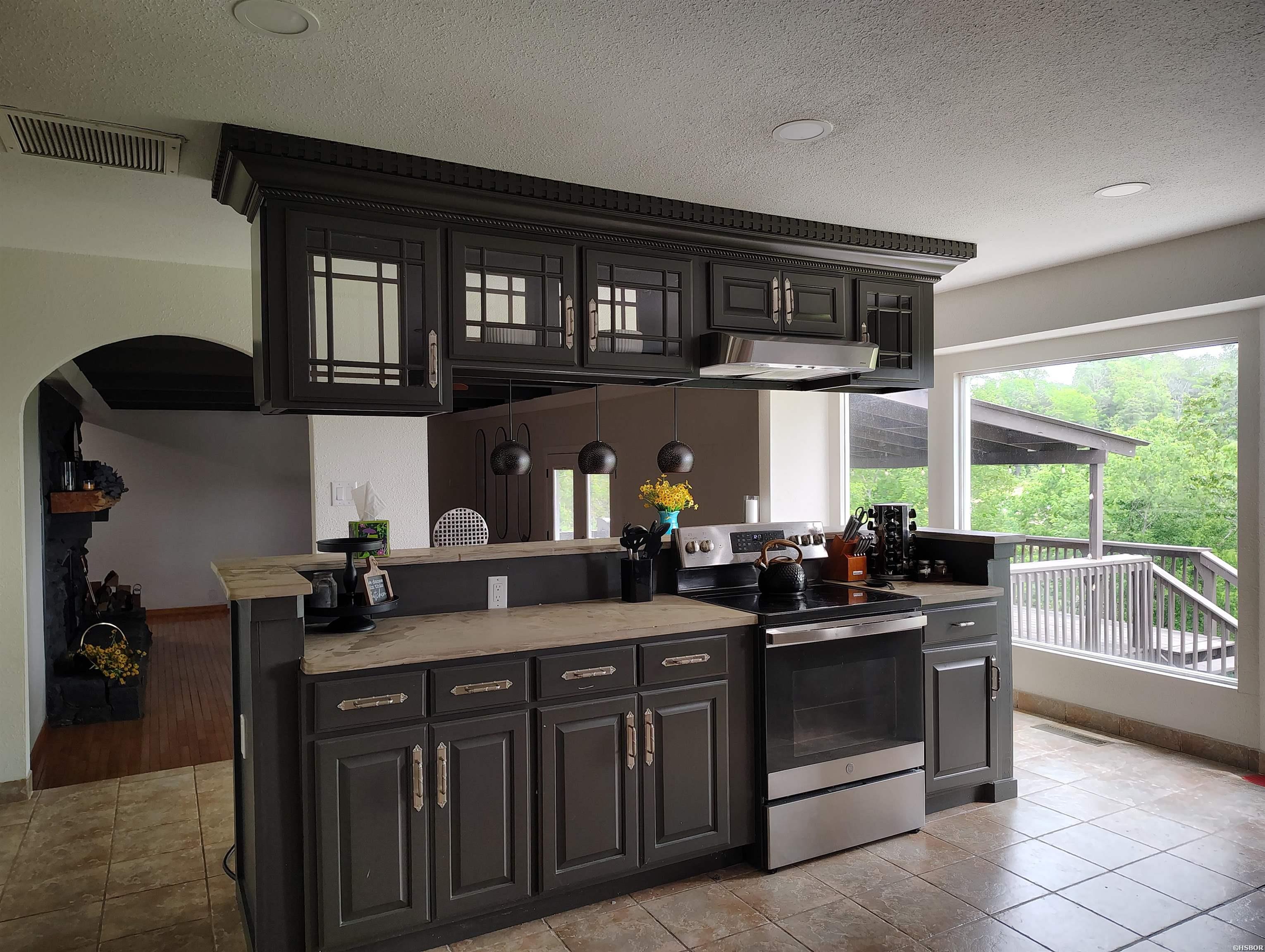 201 Aberina Street Property Photo 8