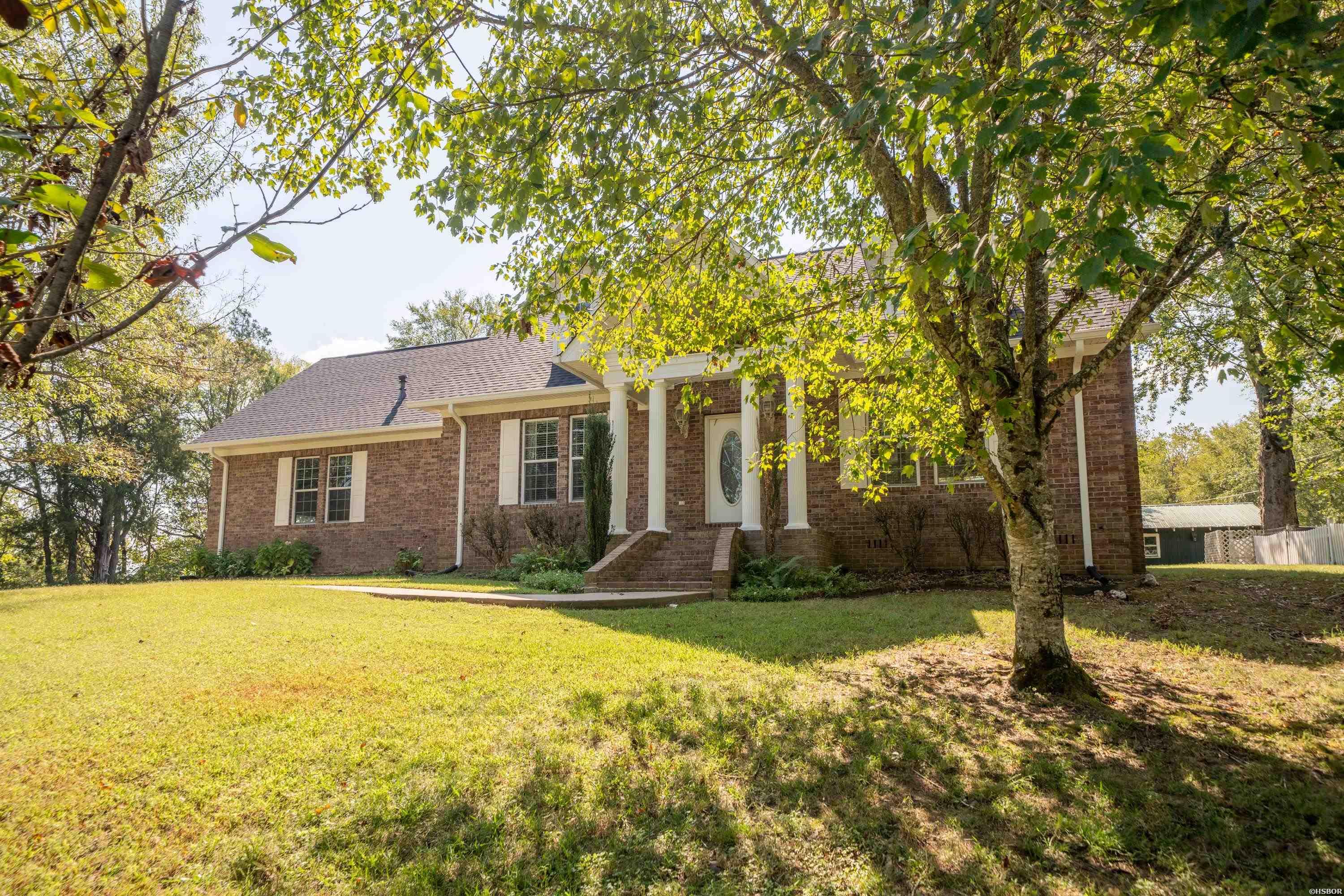 495 Amity Road Property Photo 2