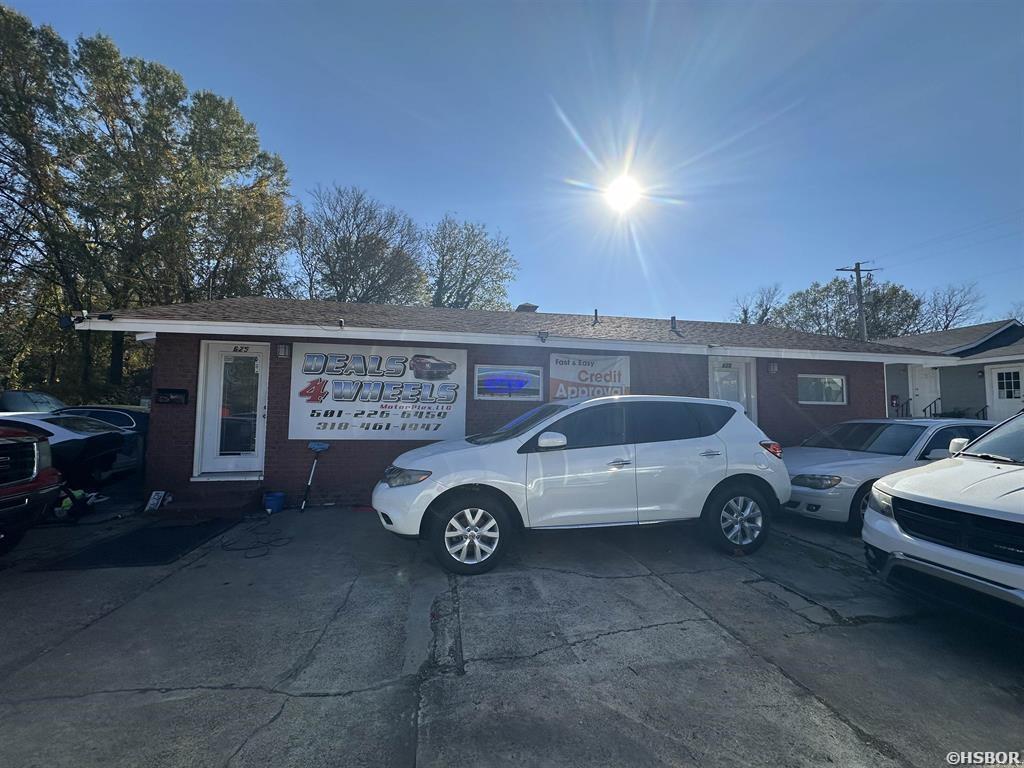 625 E Page Street Property Photo 1