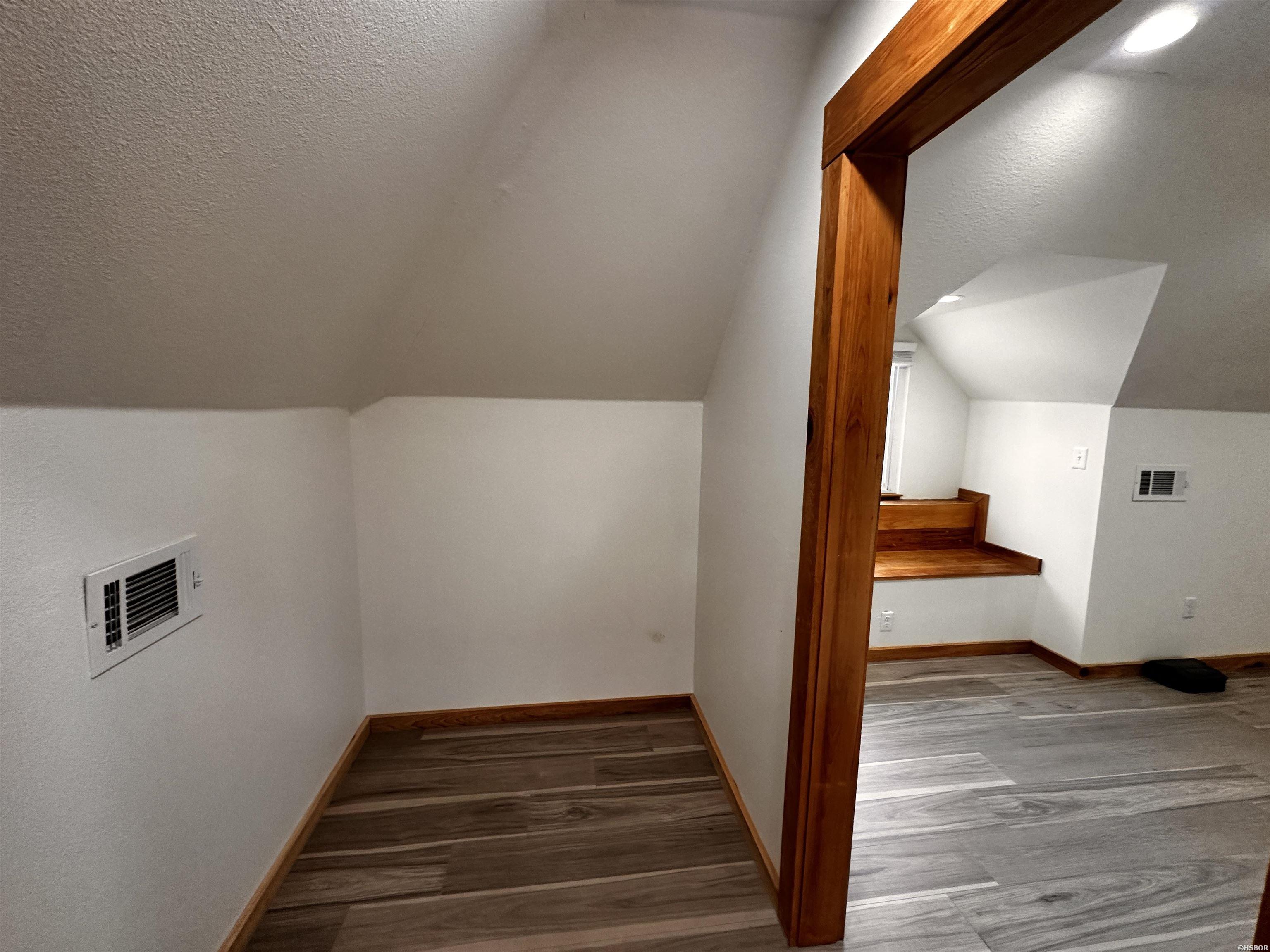 264 Vineyard Street Property Photo 9