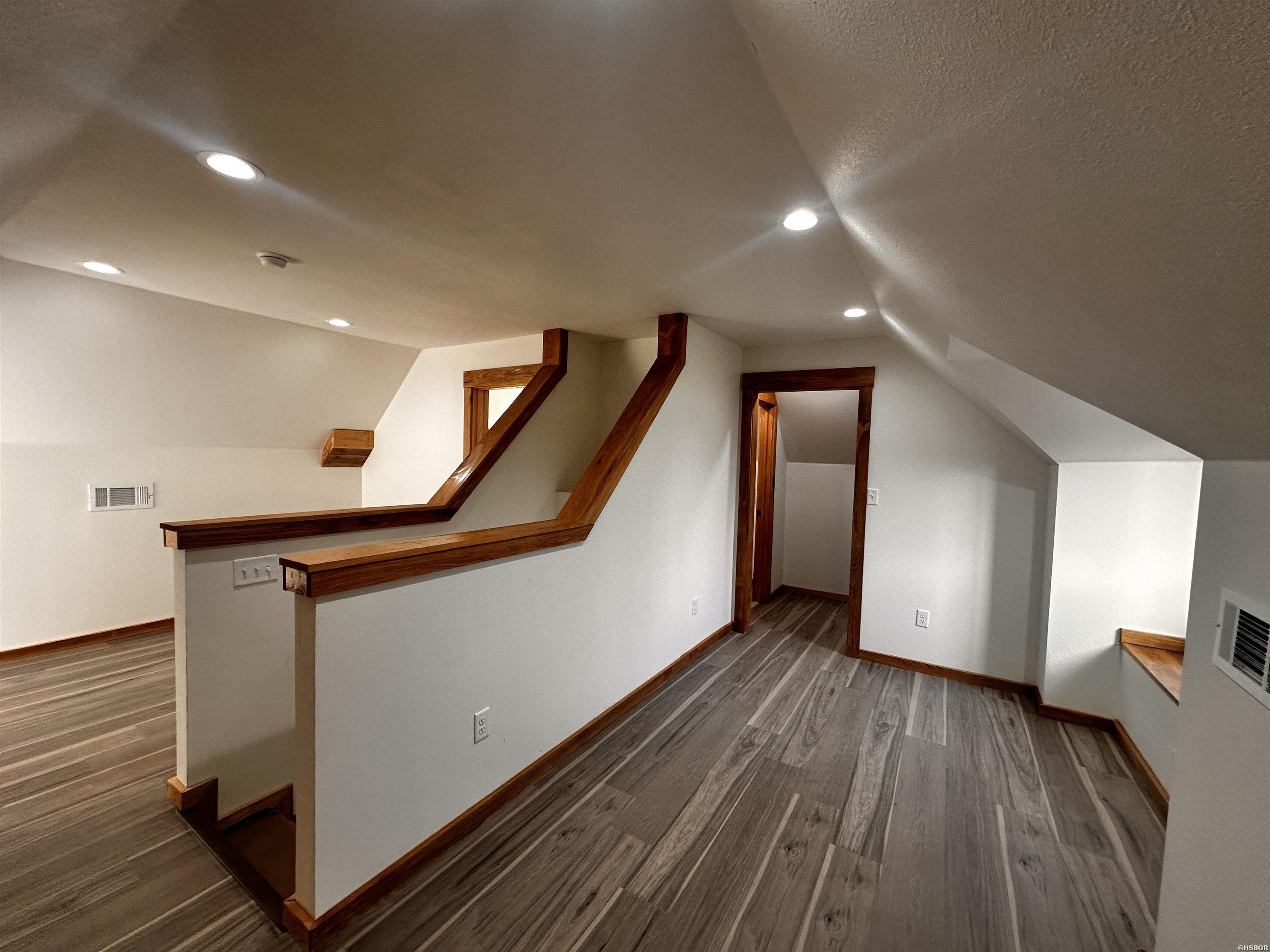 264 Vineyard Street Property Photo 12
