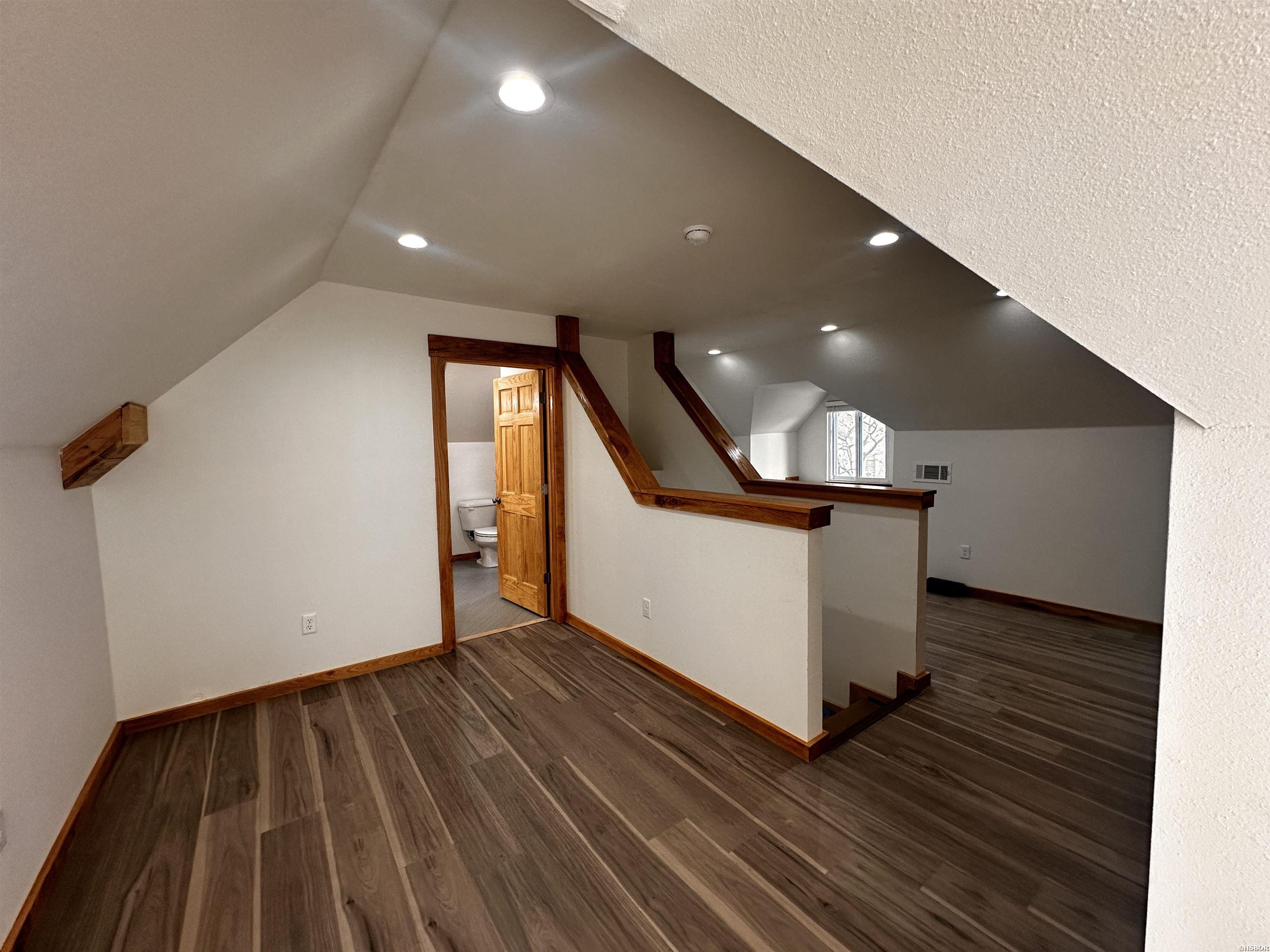 264 Vineyard Street Property Photo 13