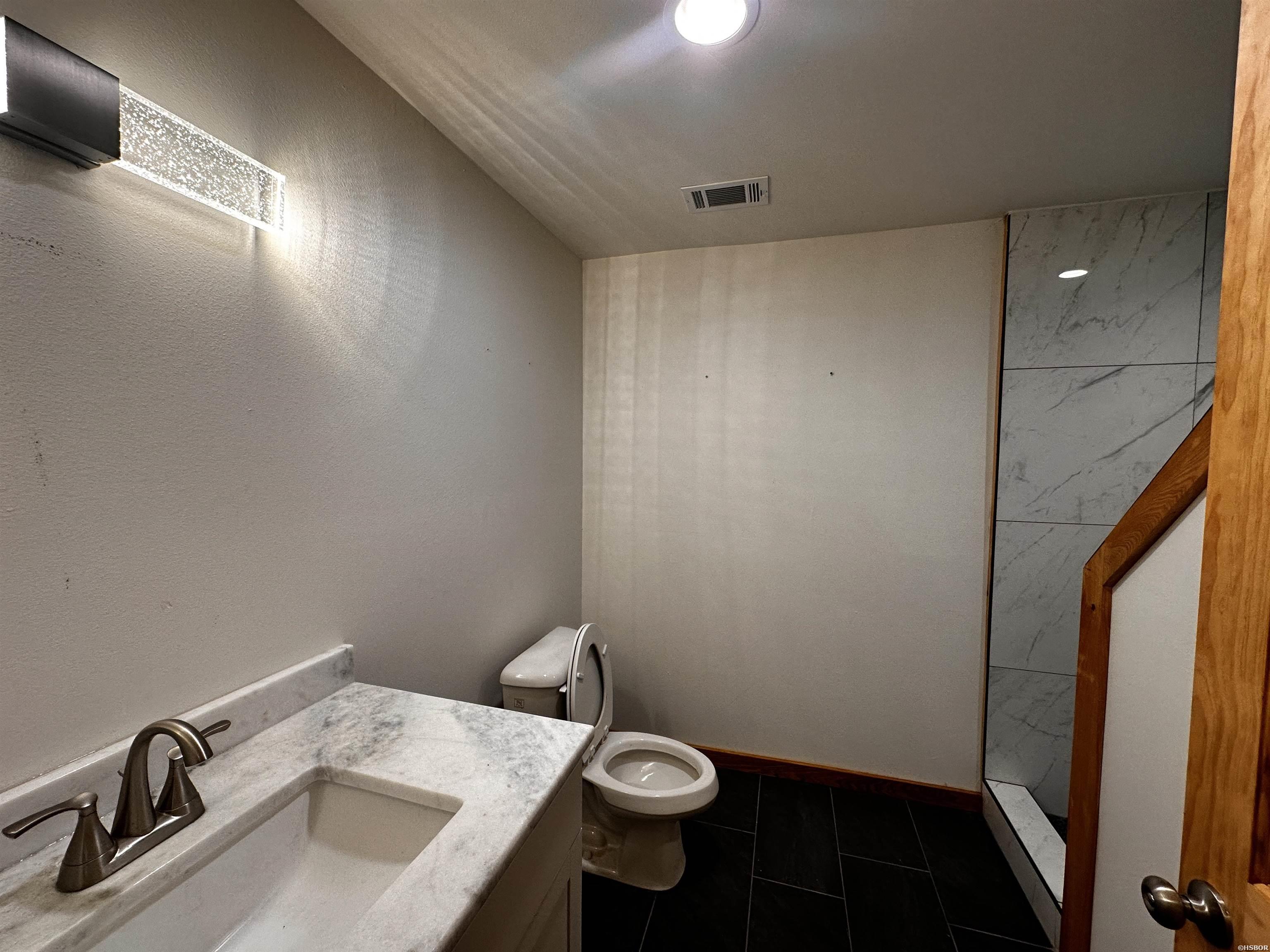 264 Vineyard Street Property Photo 14