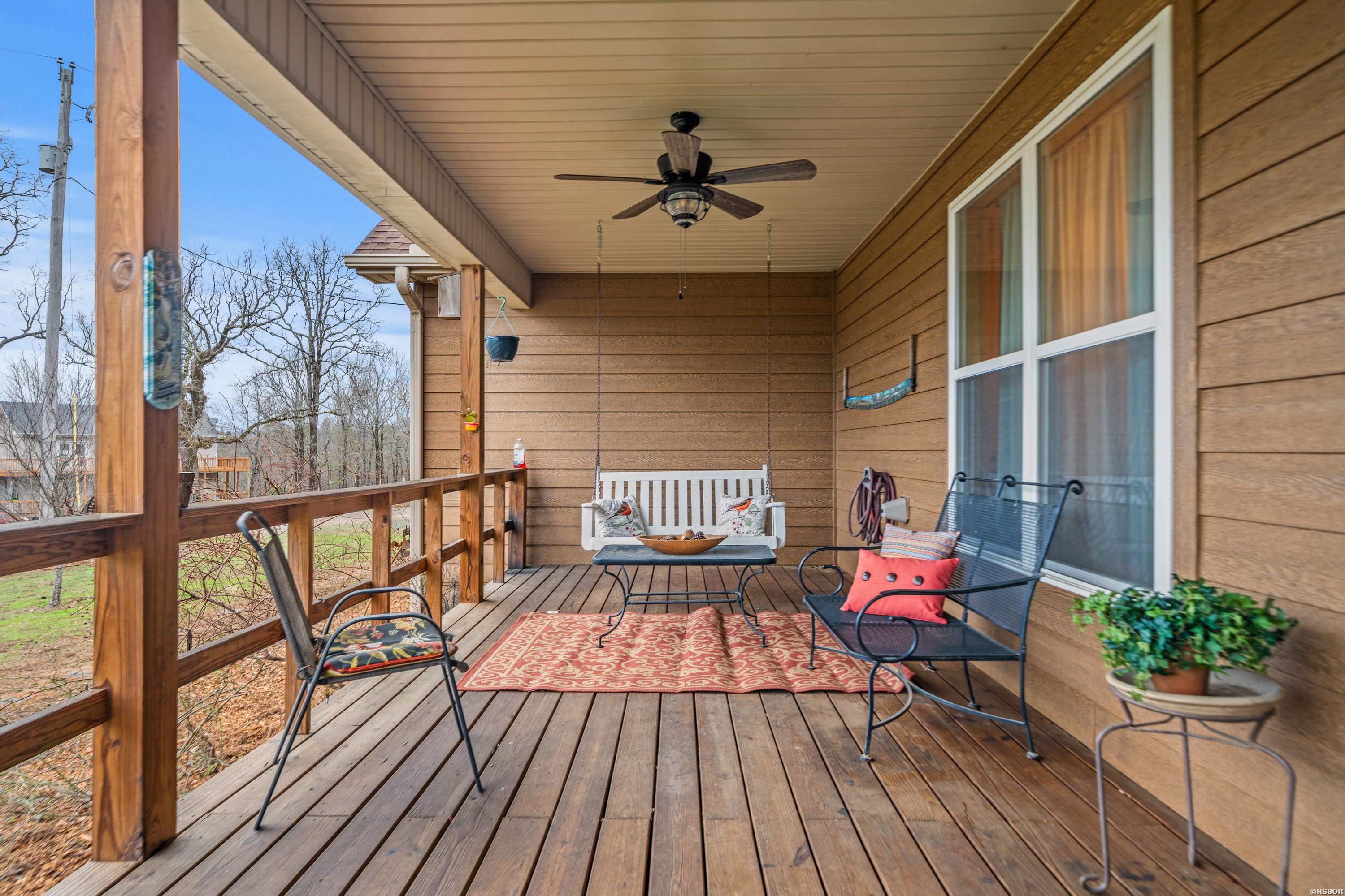 160 Old Woods Trail Property Photo 2