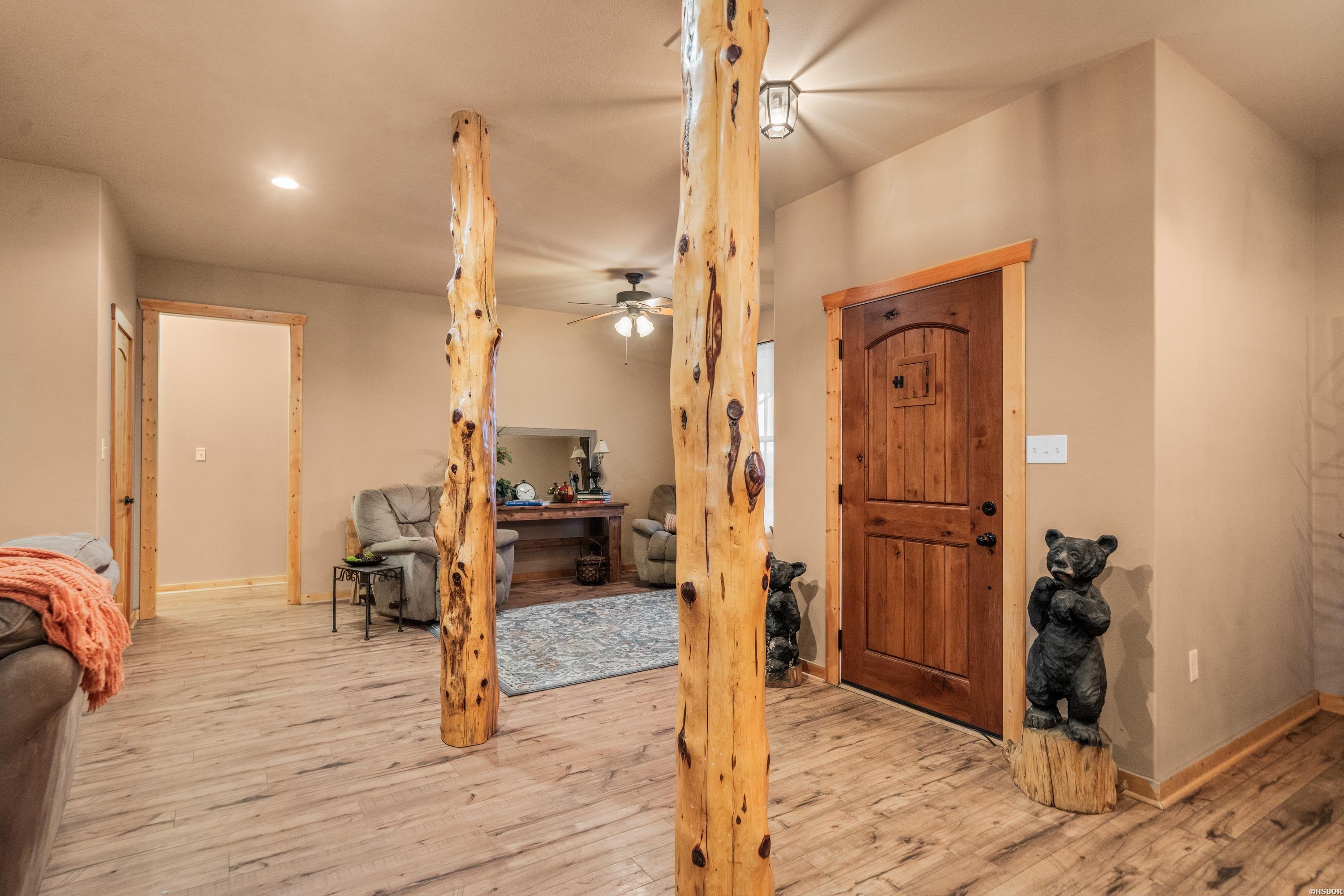 160 Old Woods Trail Property Photo 4