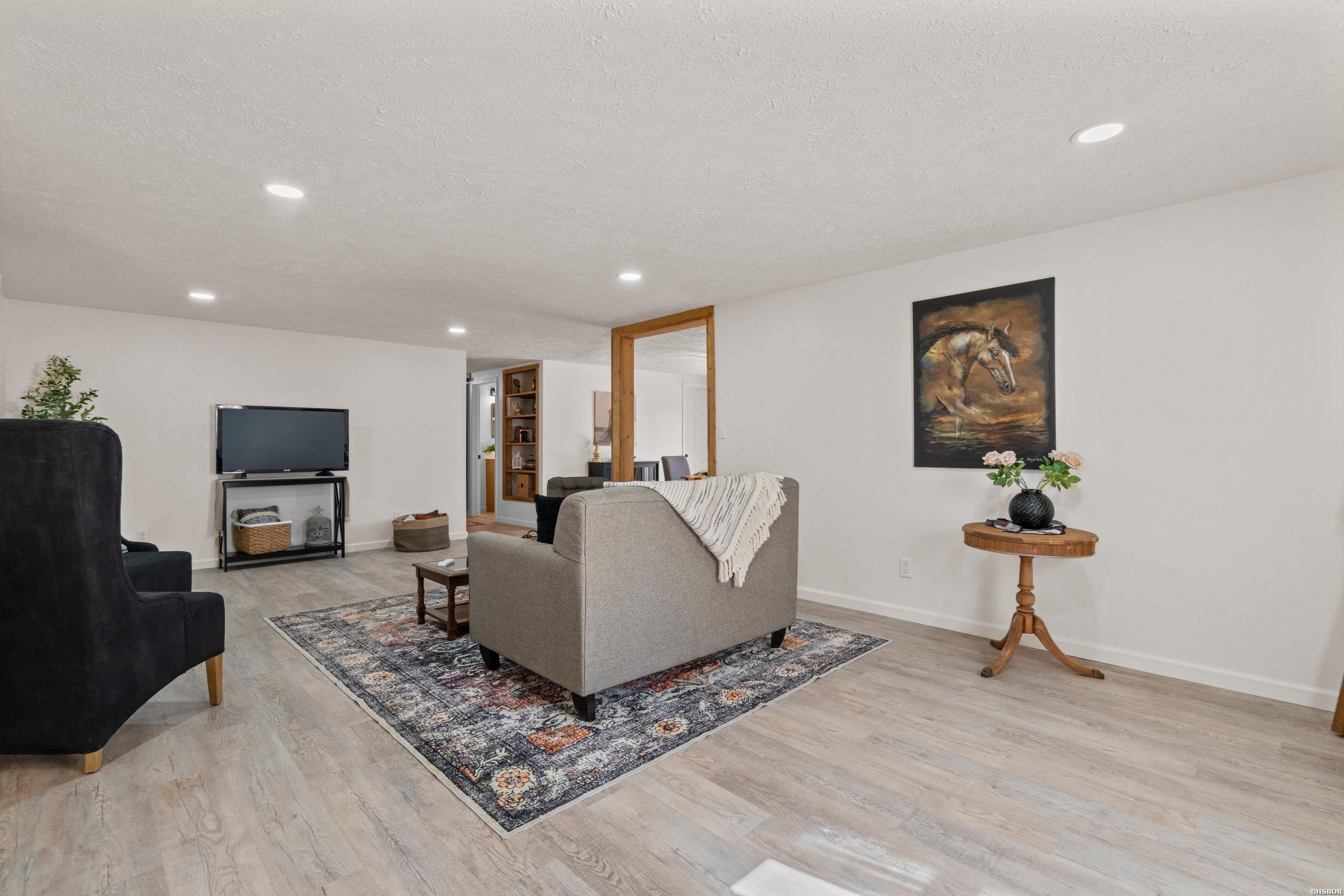 211 Clairmont Street Property Photo 4
