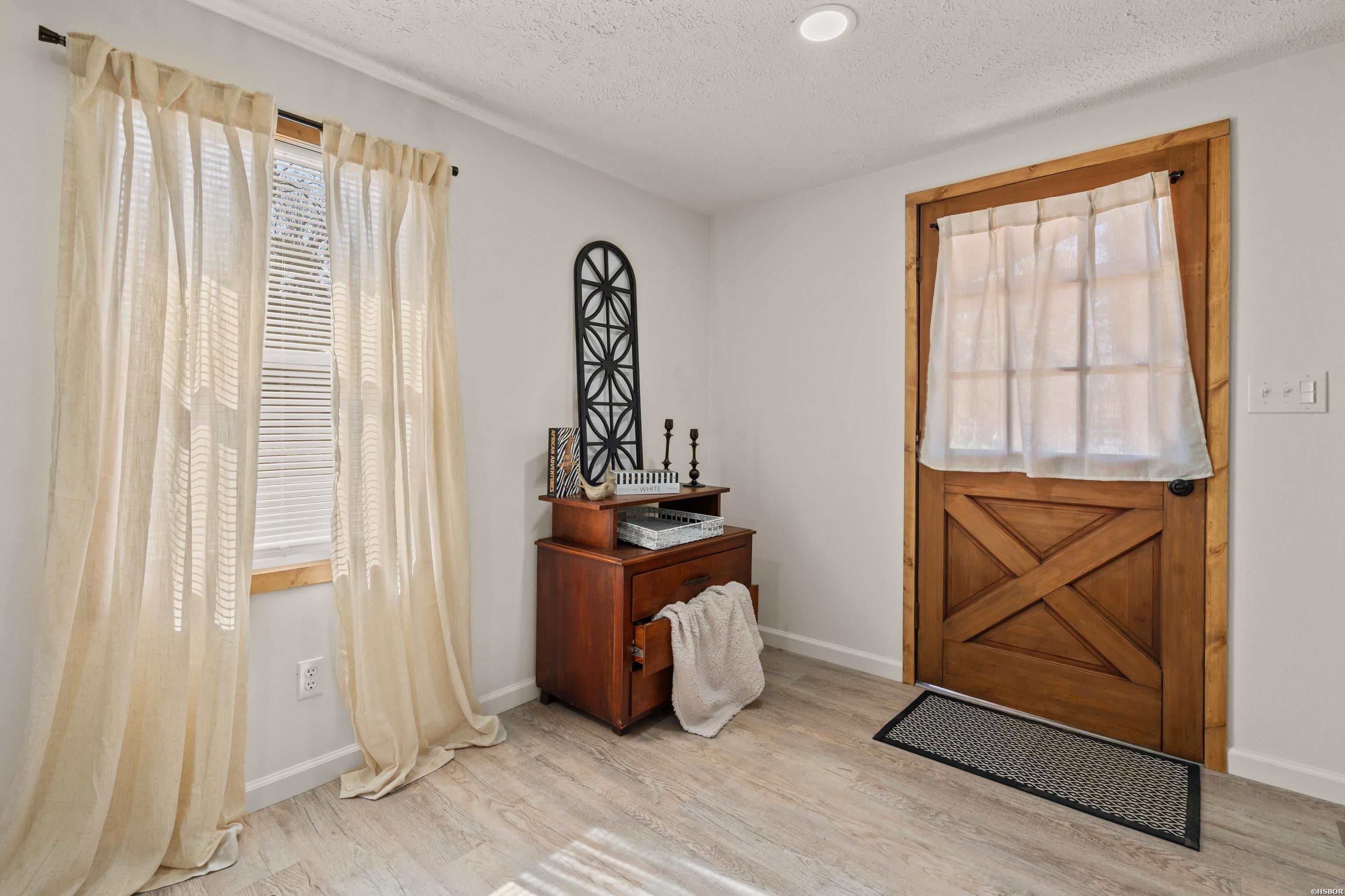 211 Clairmont Street Property Photo 5