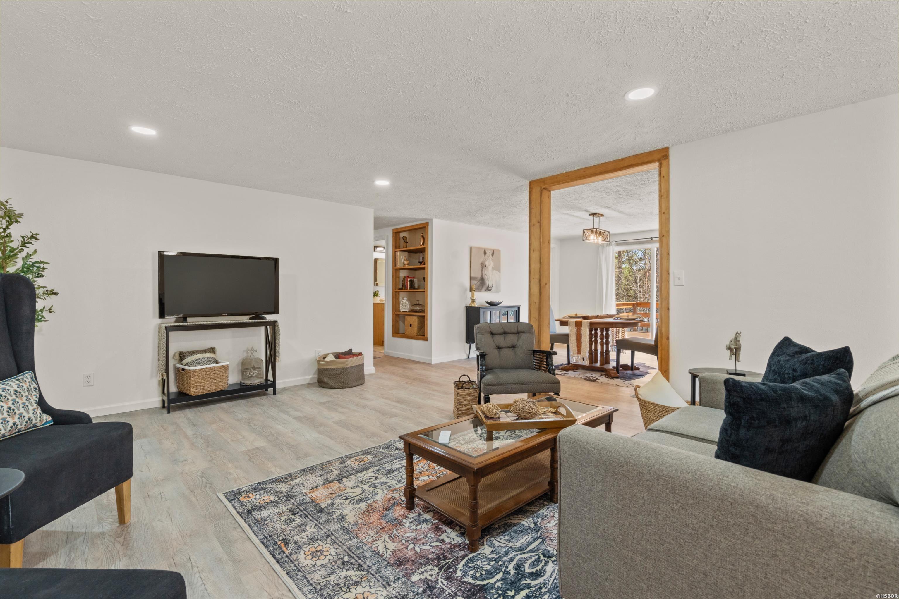 211 Clairmont Street Property Photo 7