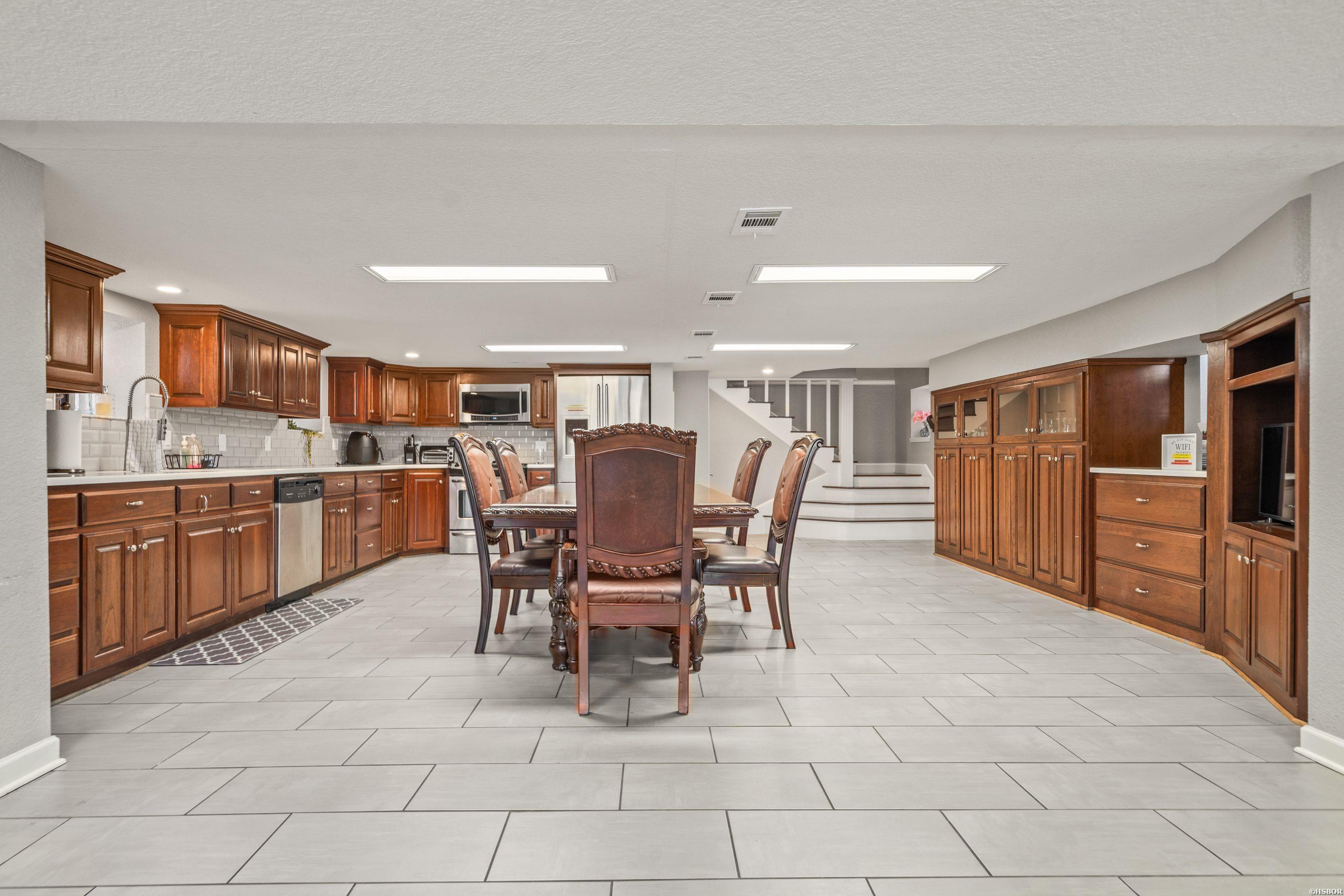 120 Butler Lane Property Photo 10