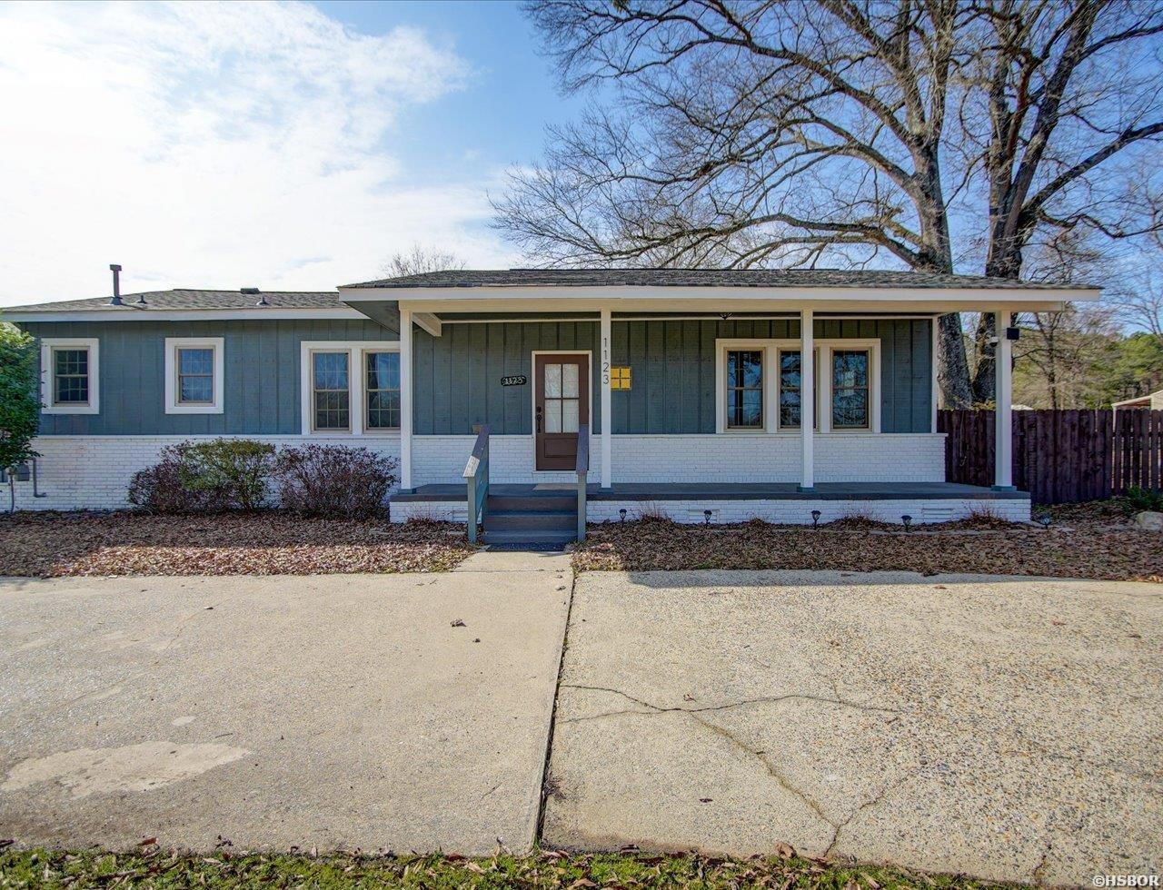 1123 Burchwood Bay Road Property Photo 3