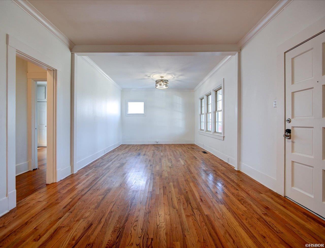 1123 Burchwood Bay Road Property Photo 4