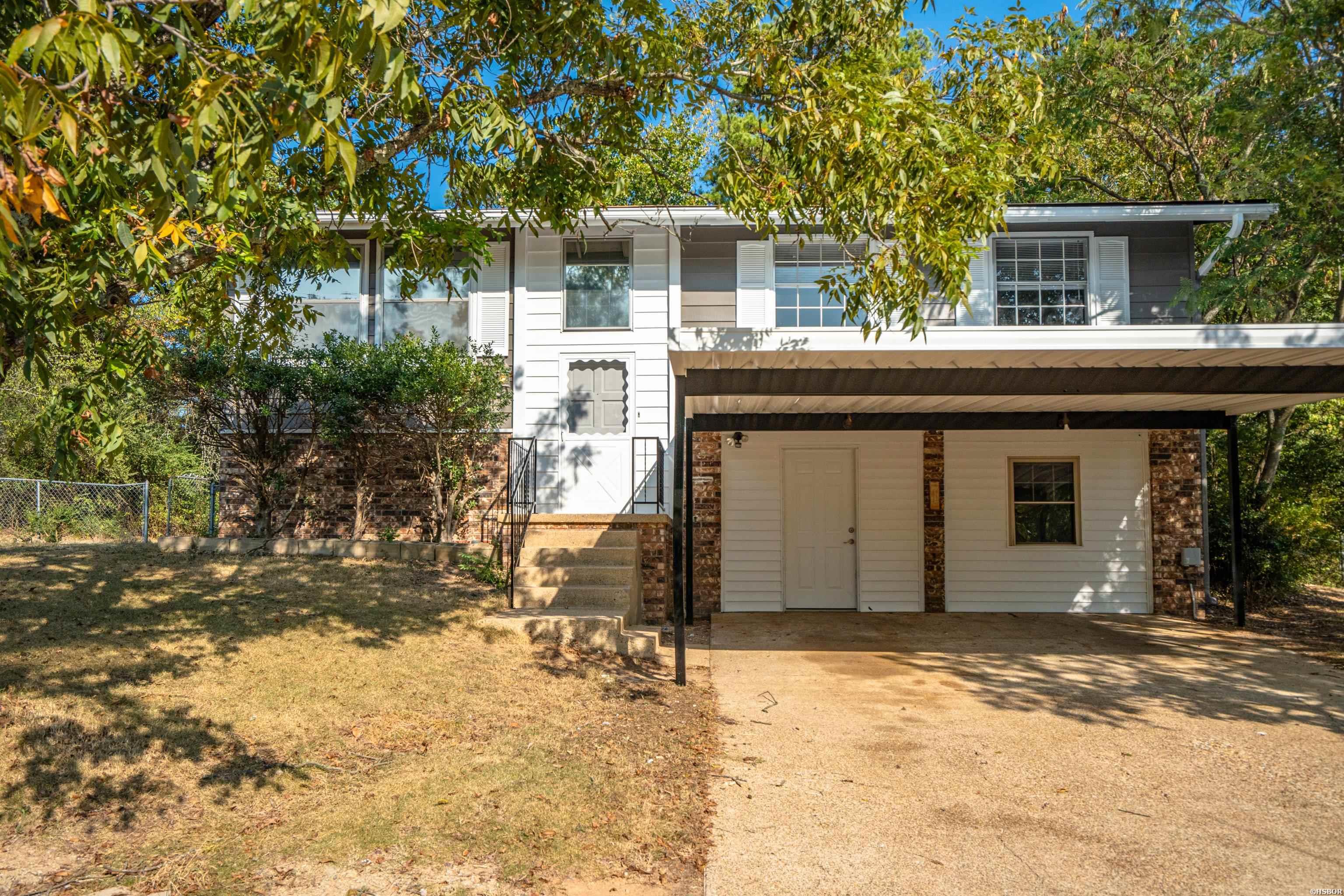 102 Brandiles Lane Property Photo 2