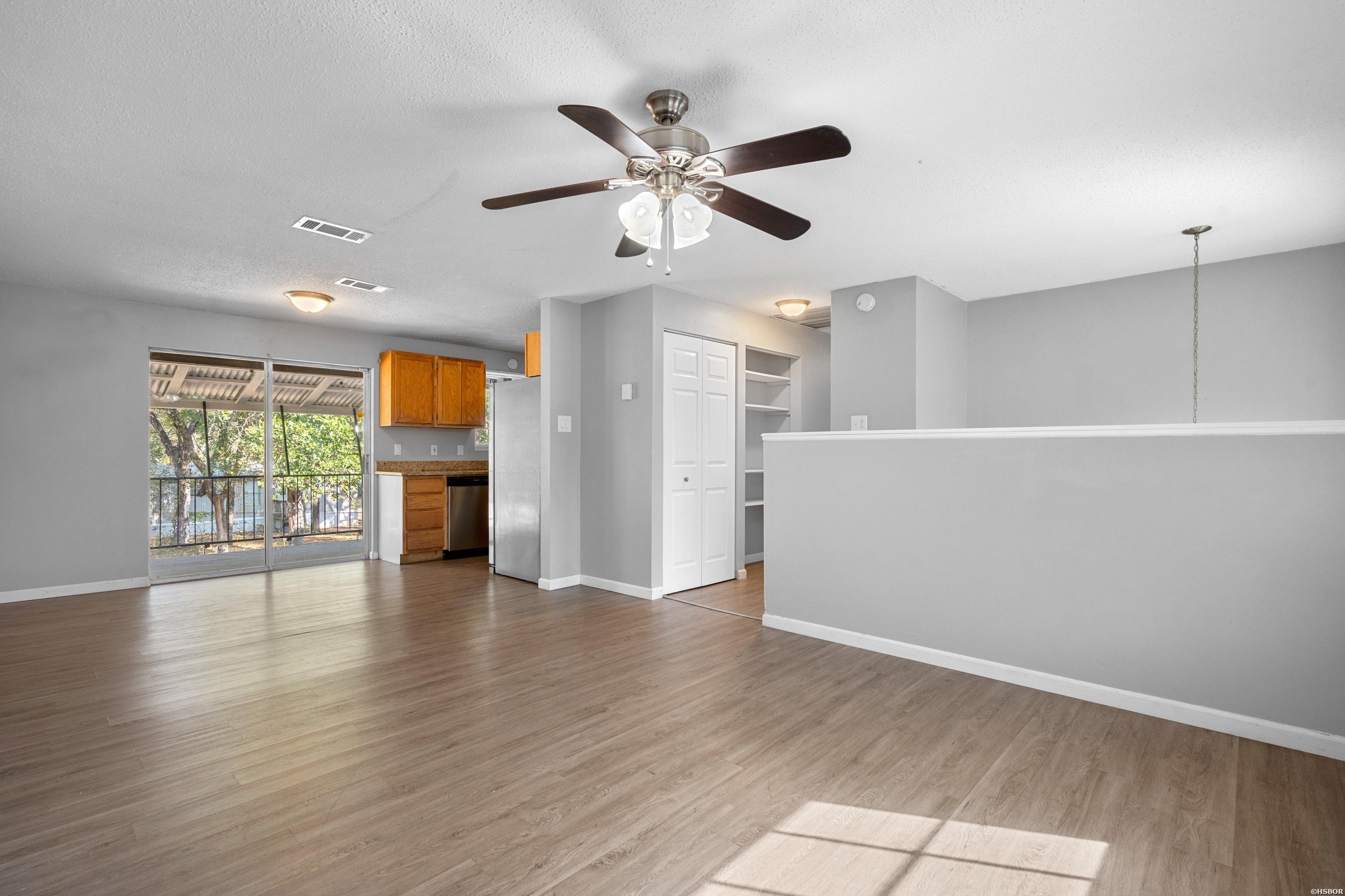 102 Brandiles Lane Property Photo 7
