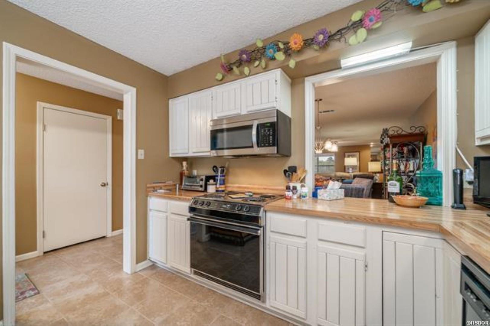1412 Airport Road Property Photo 15