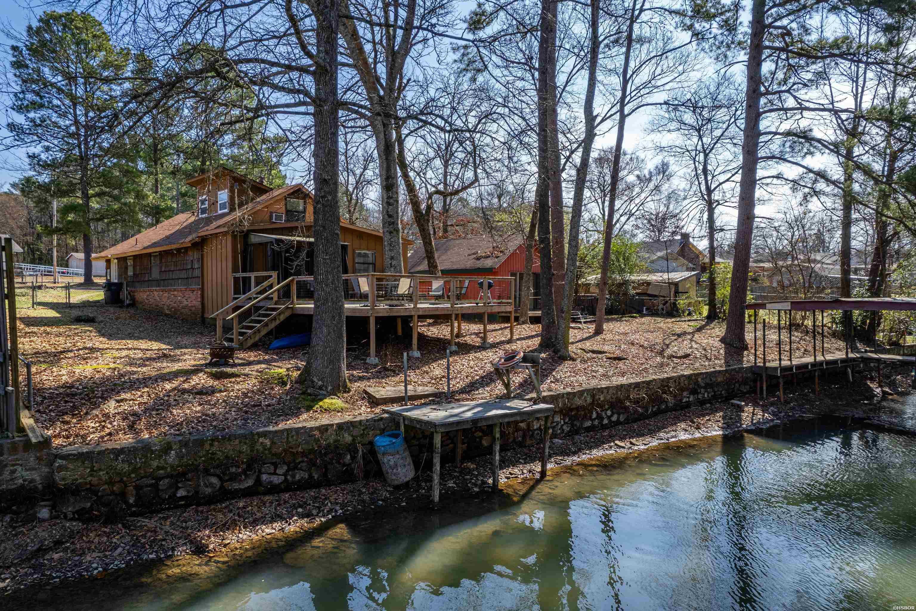 104 BUCCANEER Street Property Photo 1