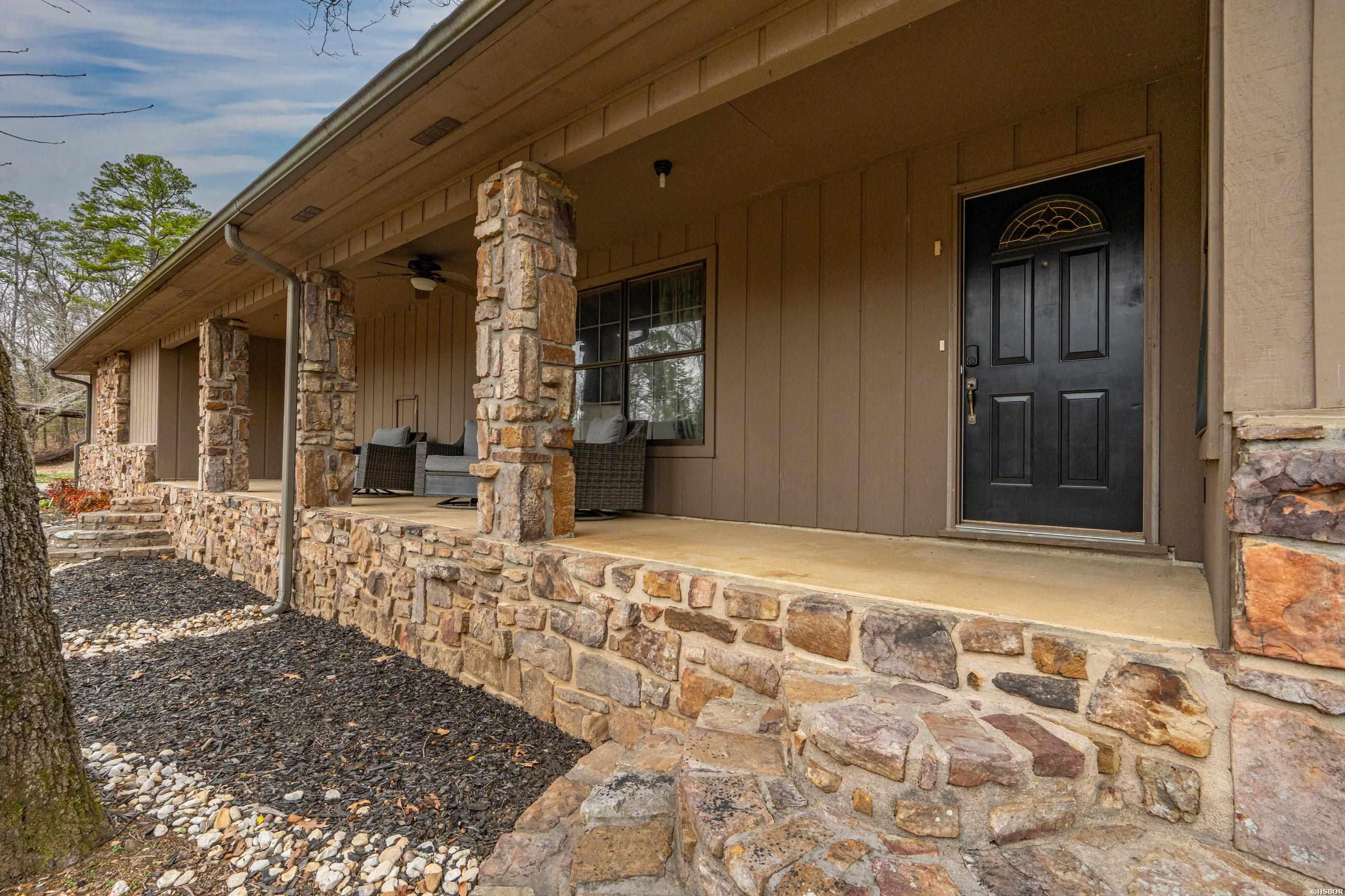 2637 Spring Street Property Photo 4