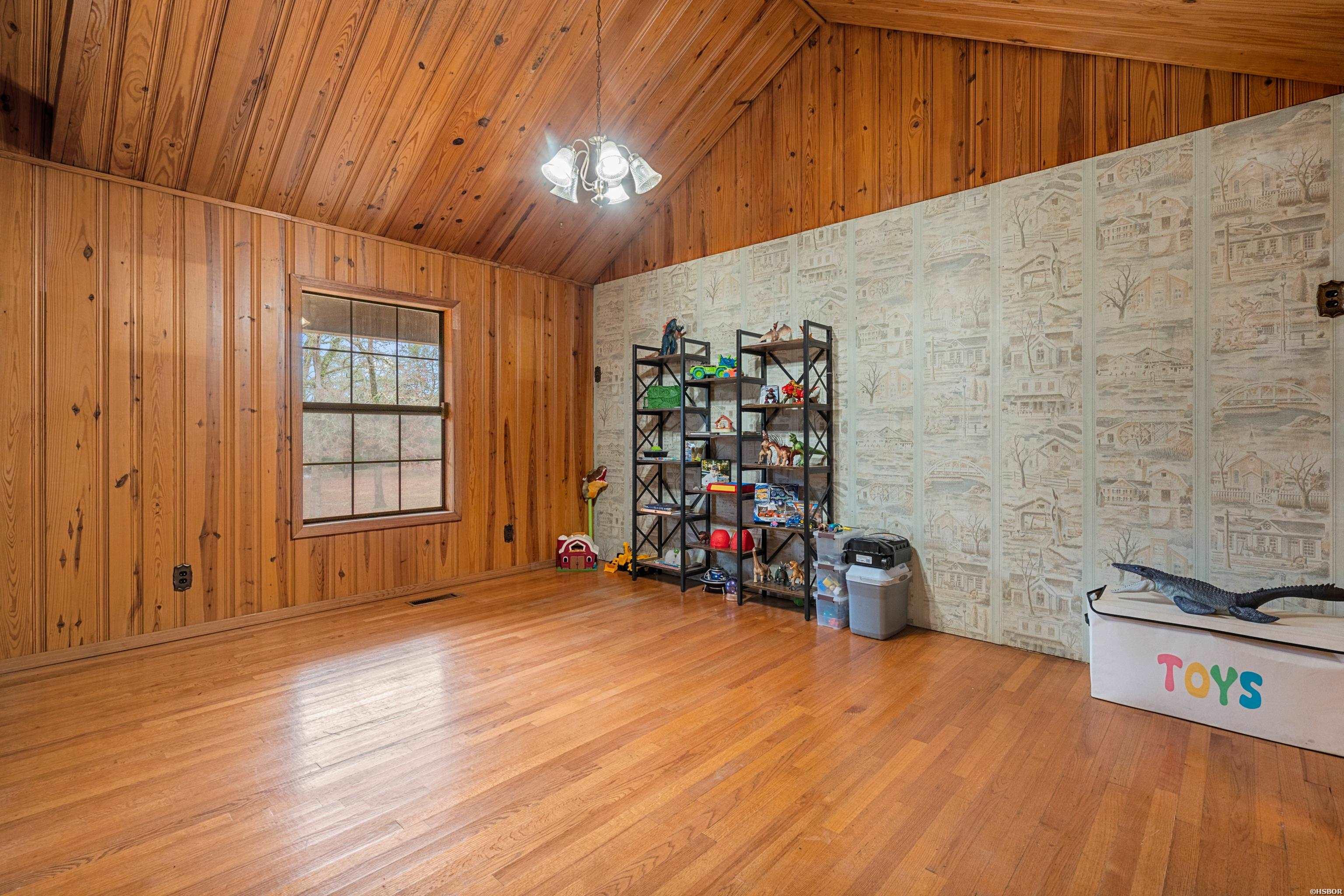2637 Spring Street Property Photo 10