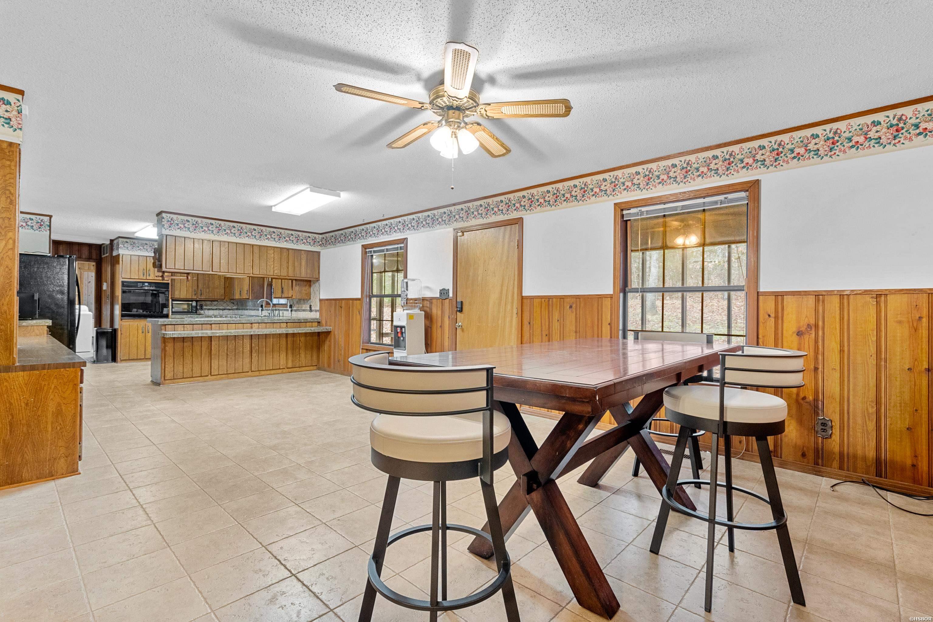 2637 Spring Street Property Photo 28